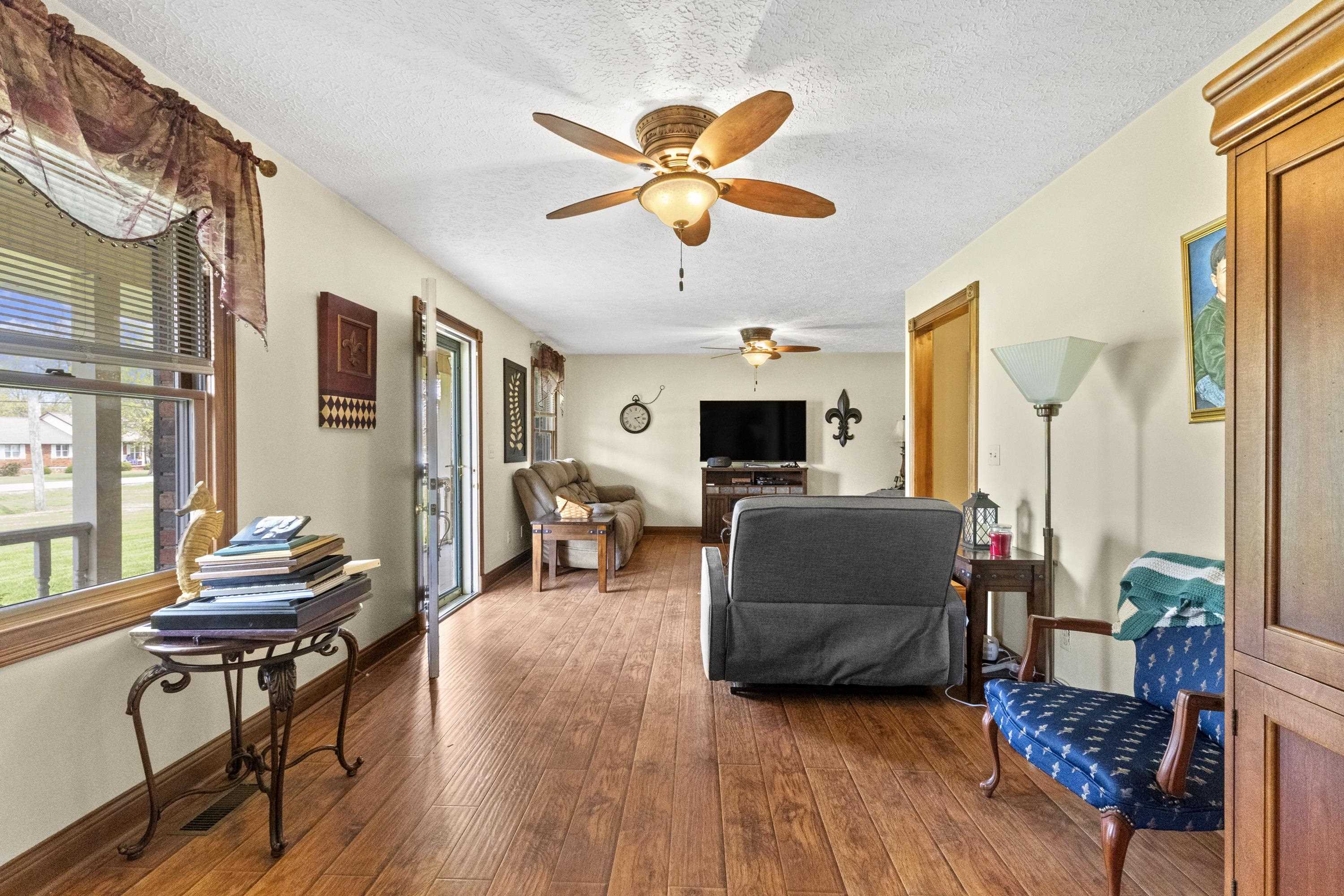 1016 E Midland Trail
