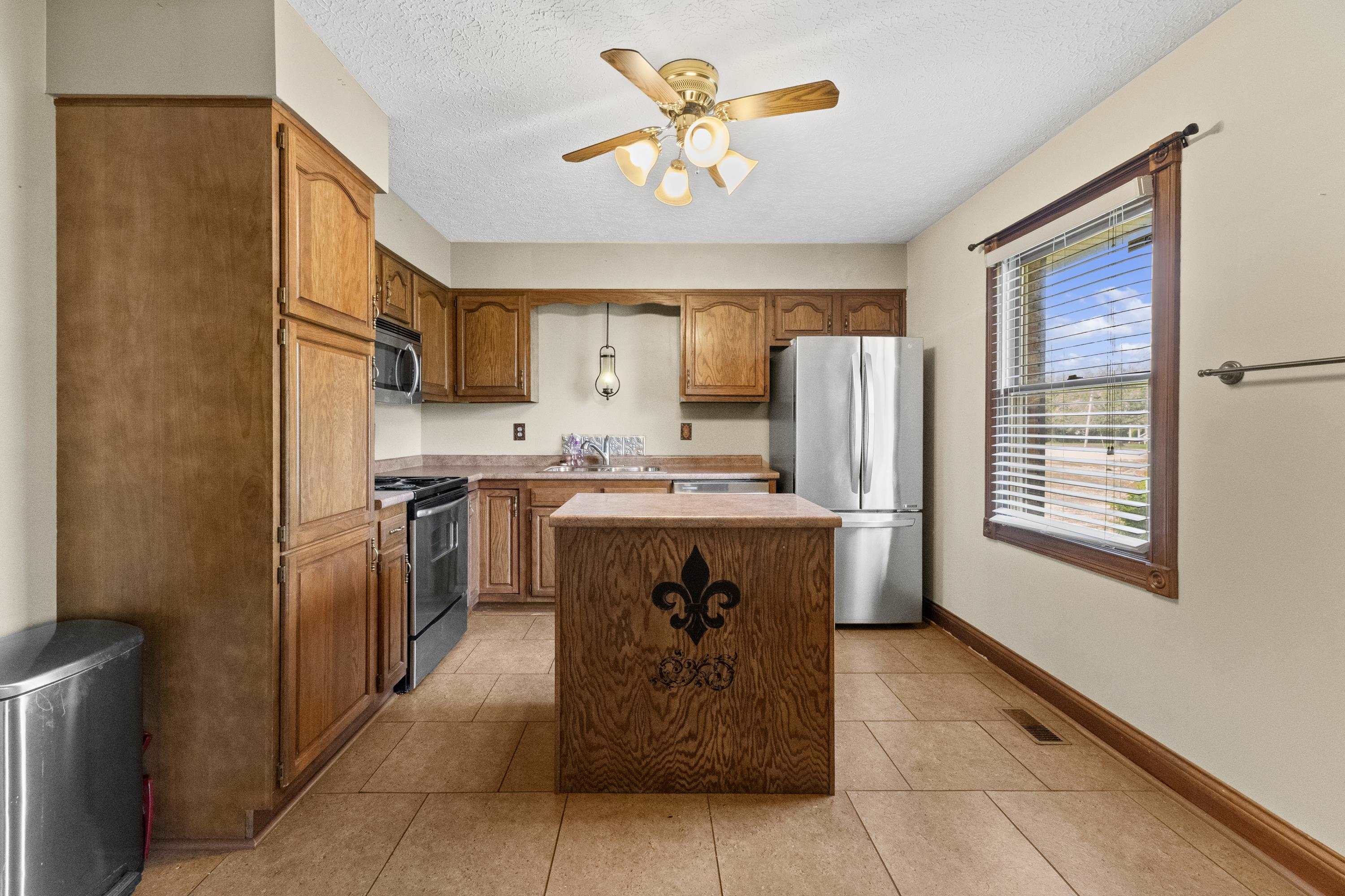 1016 E Midland Trail
