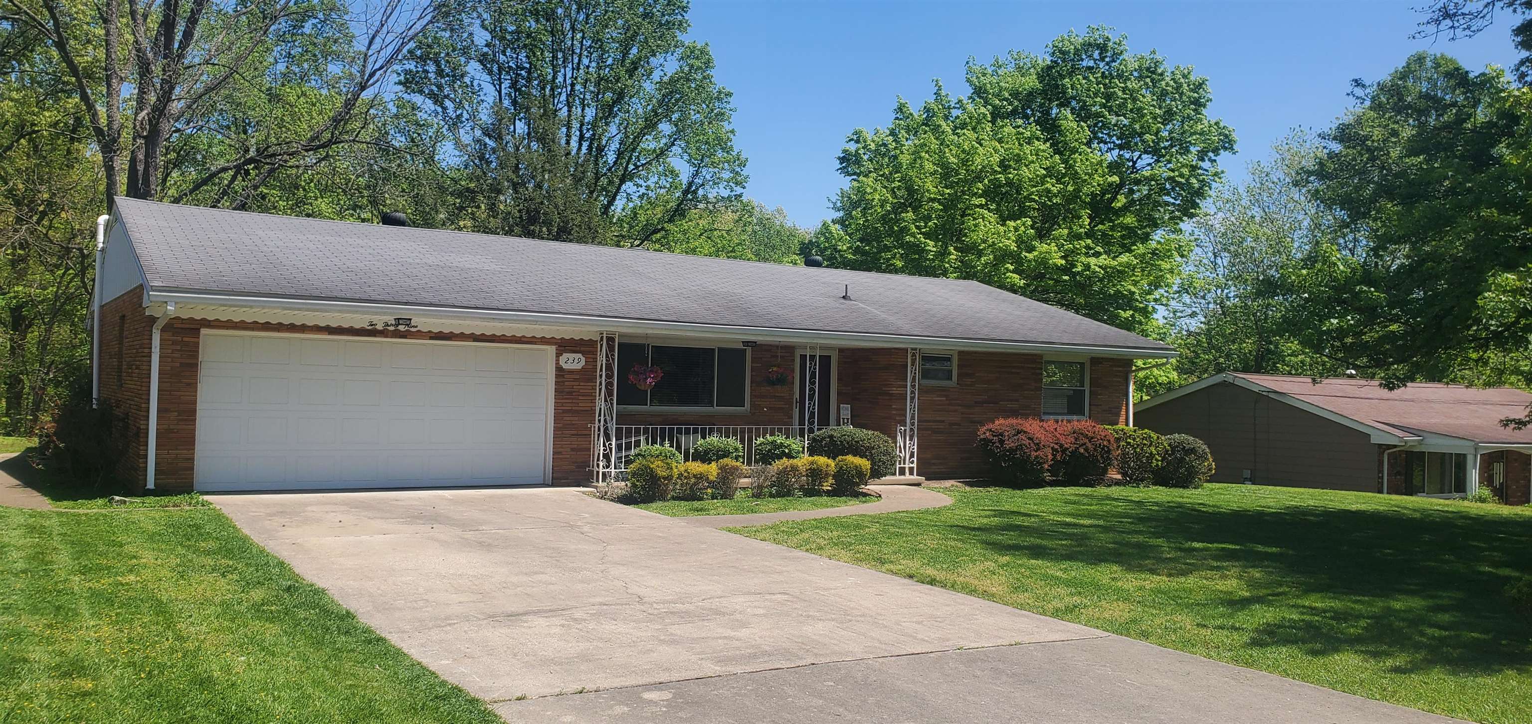 239 Robin Road