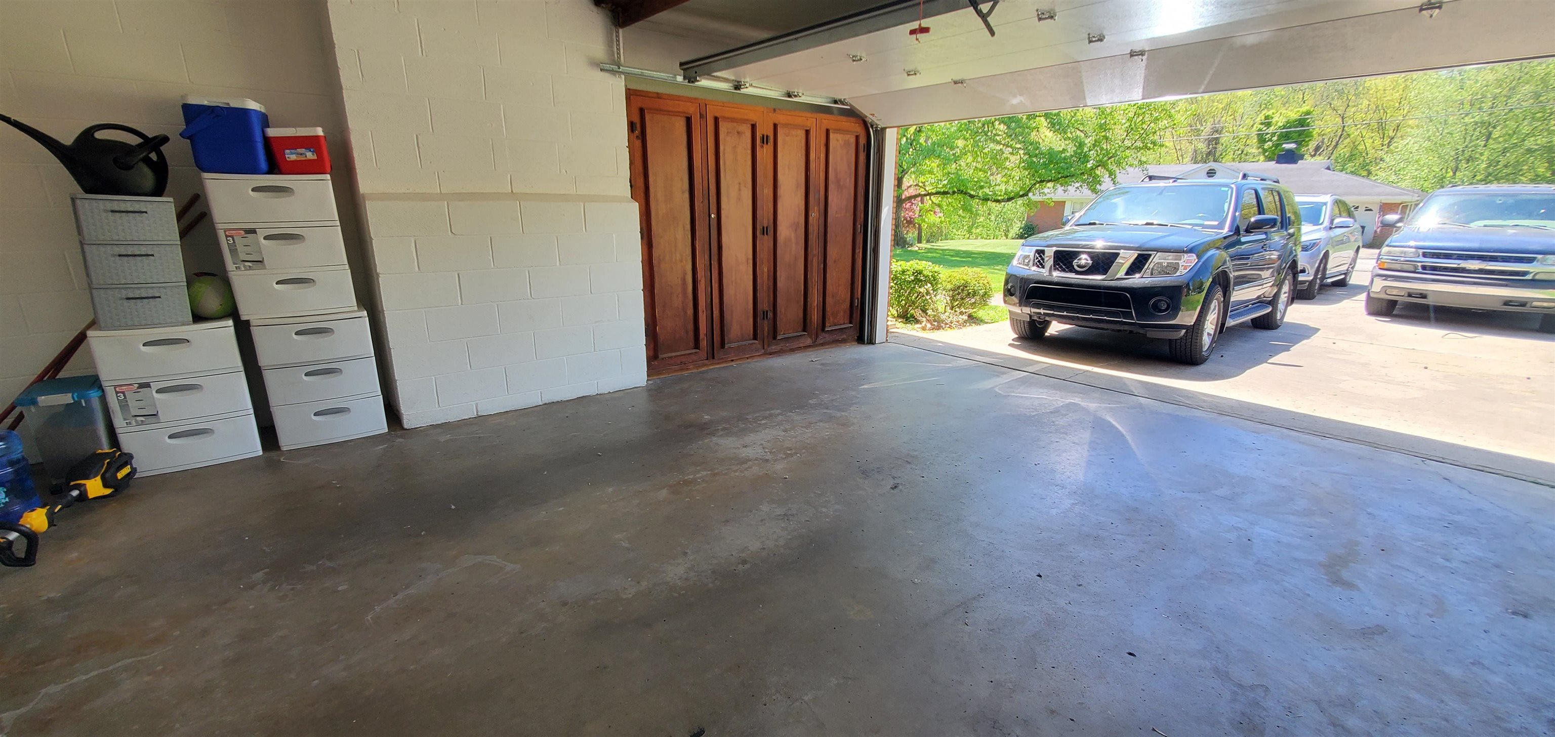239 Robin Road