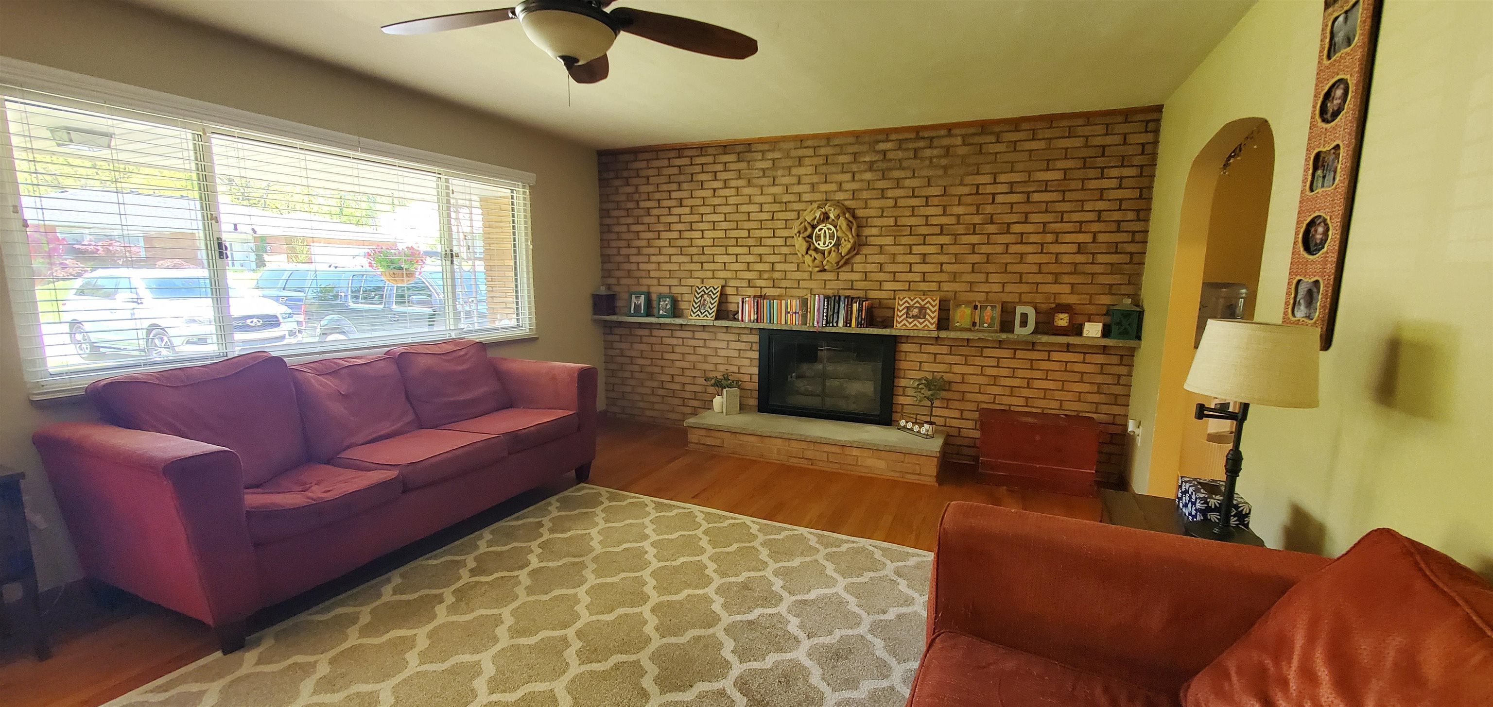 239 Robin Road
