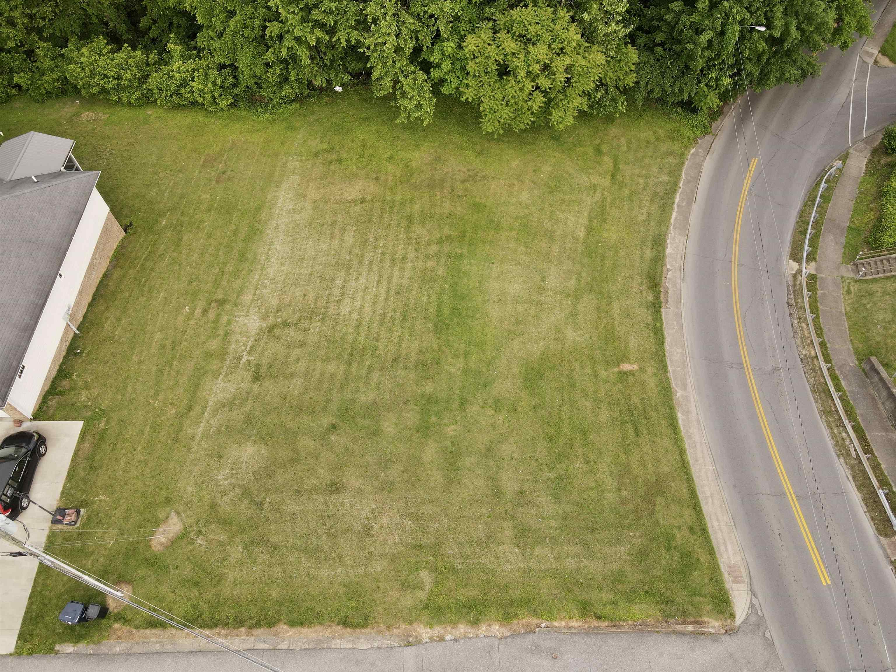 E Altamont Drive