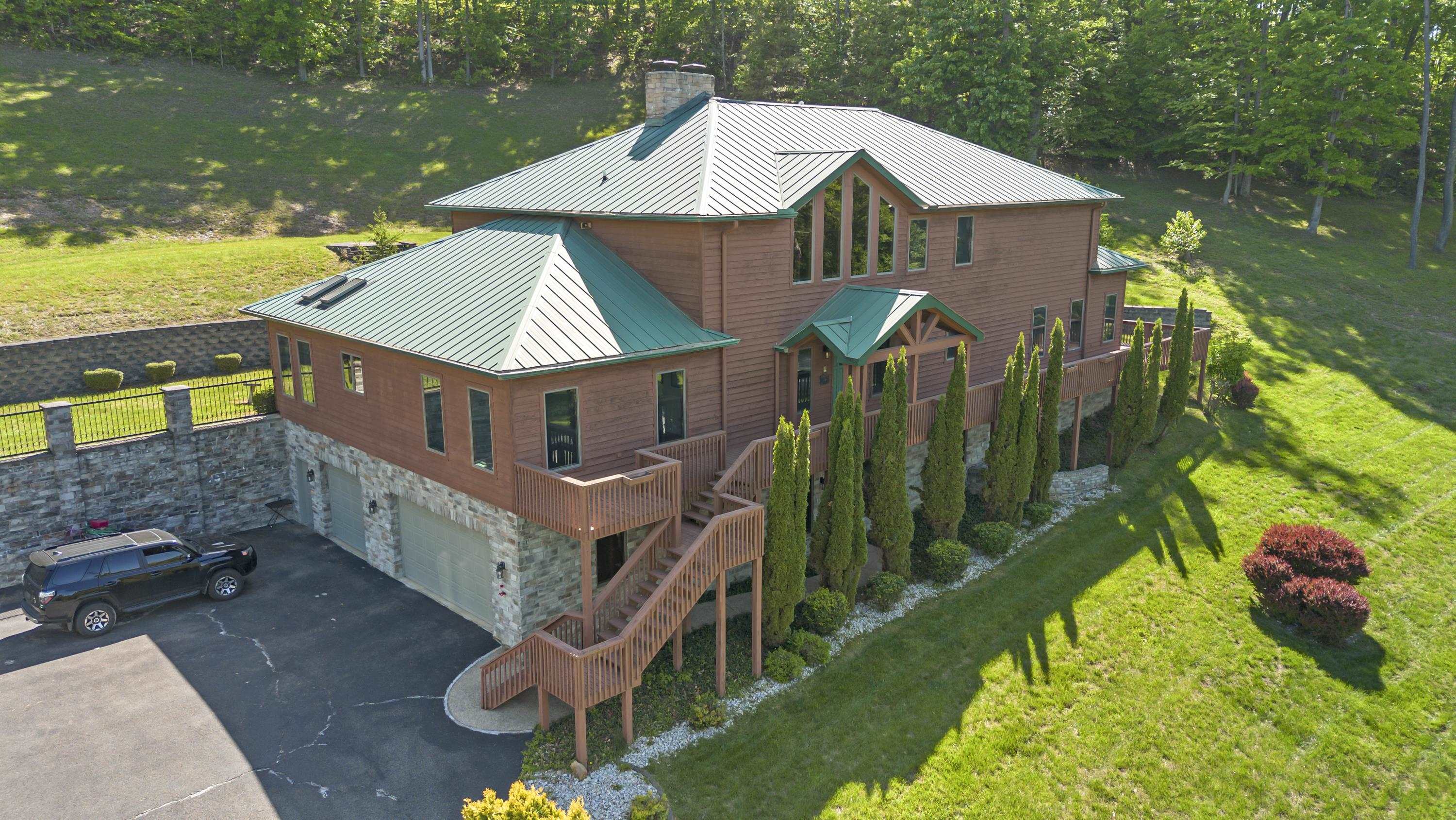 2860 Oakwood Court