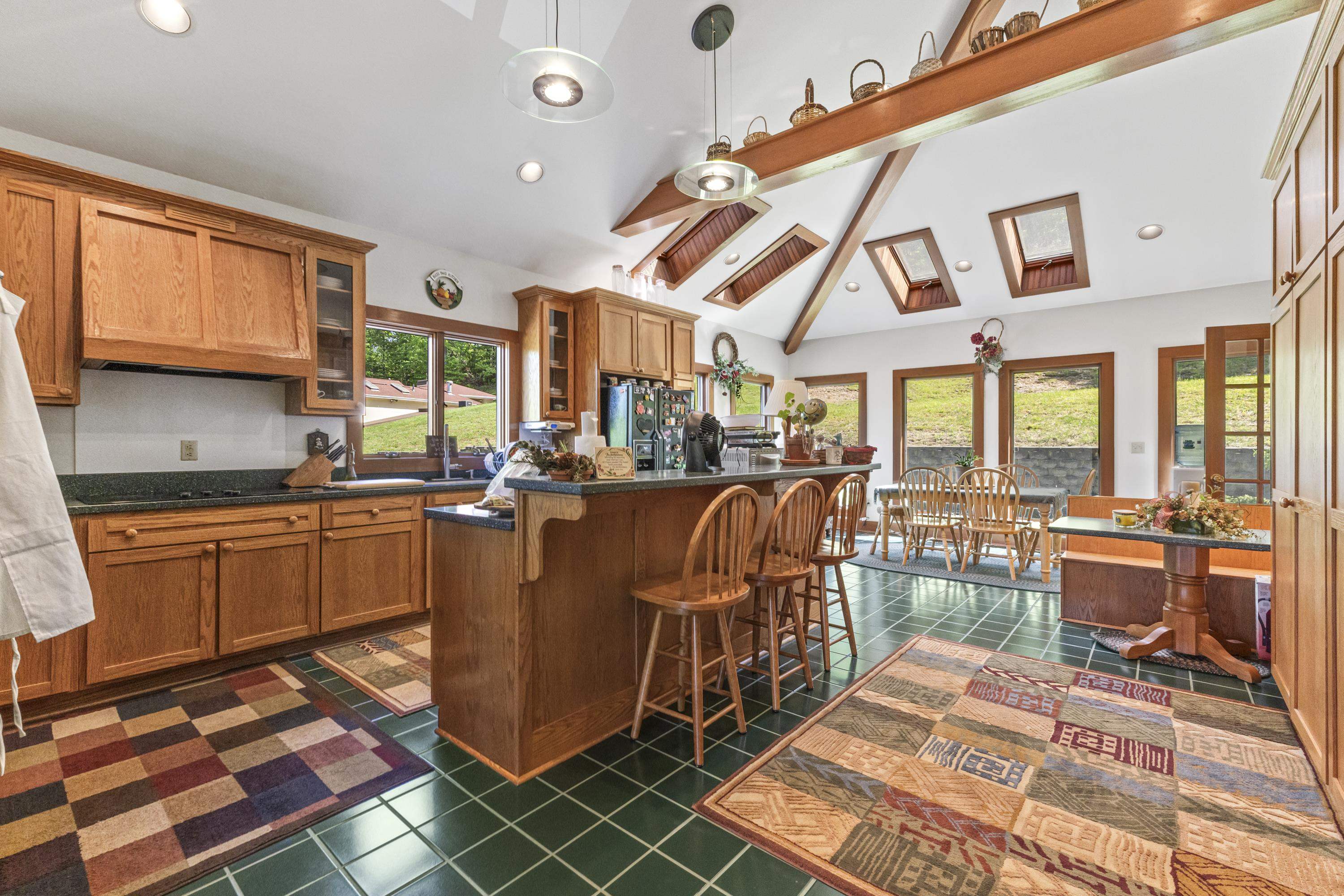 2860 Oakwood Court