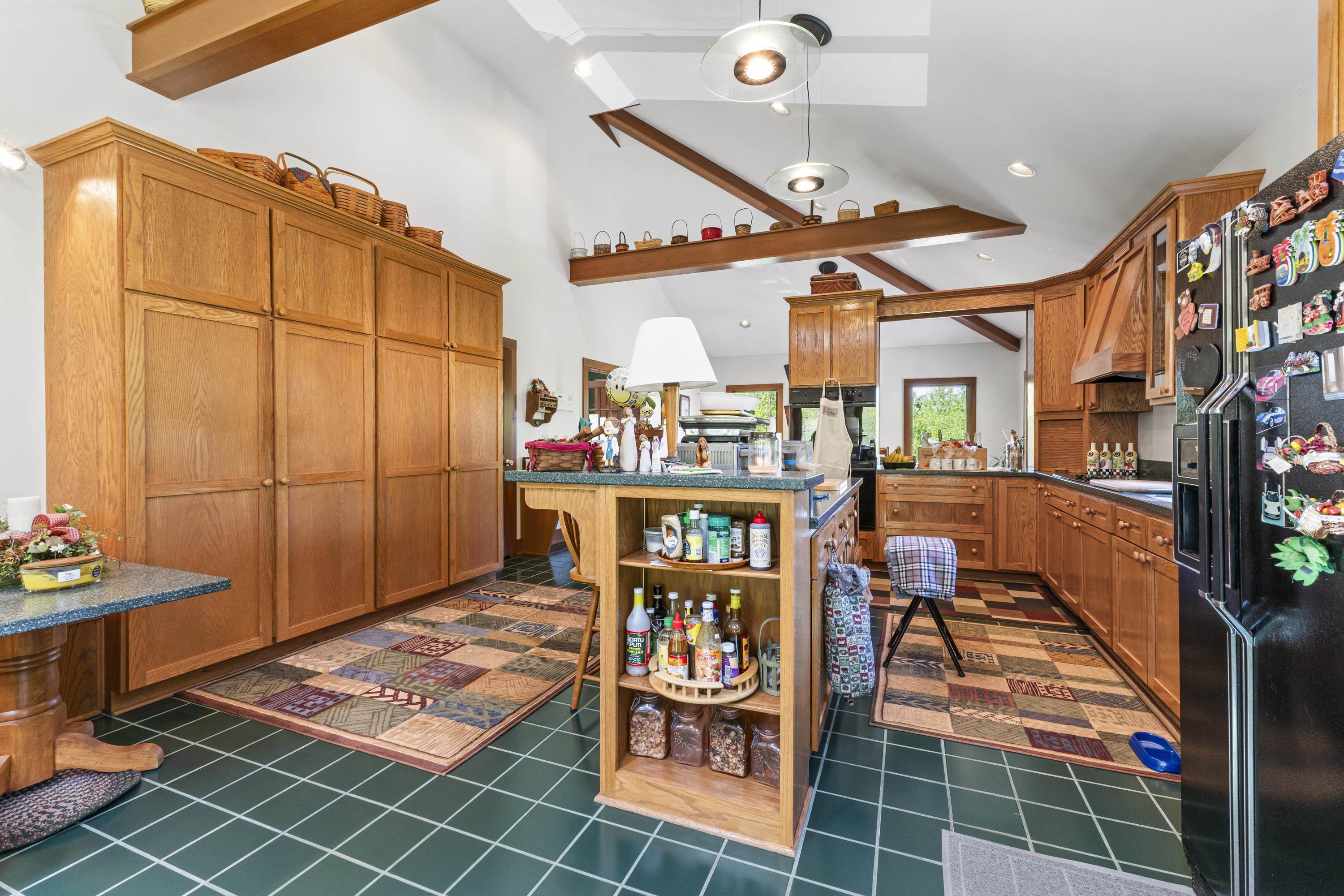 2860 Oakwood Court