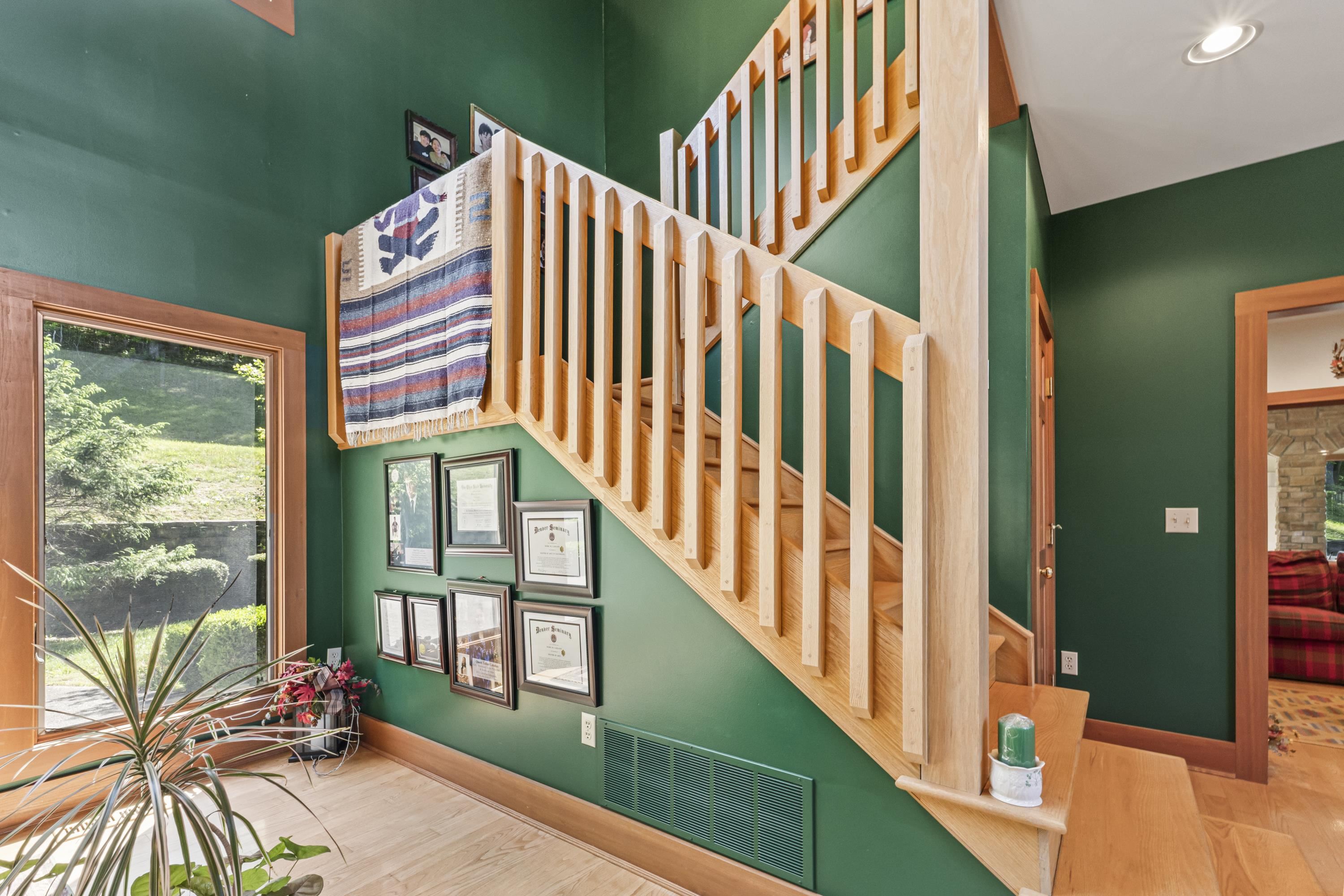 2860 Oakwood Court