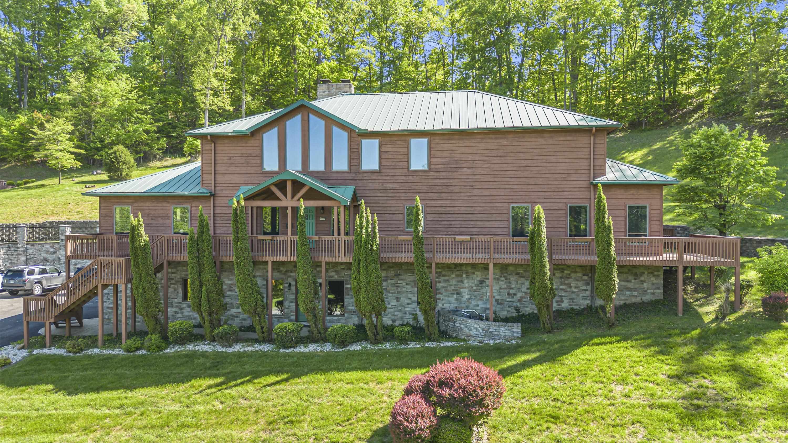 2860 Oakwood Court