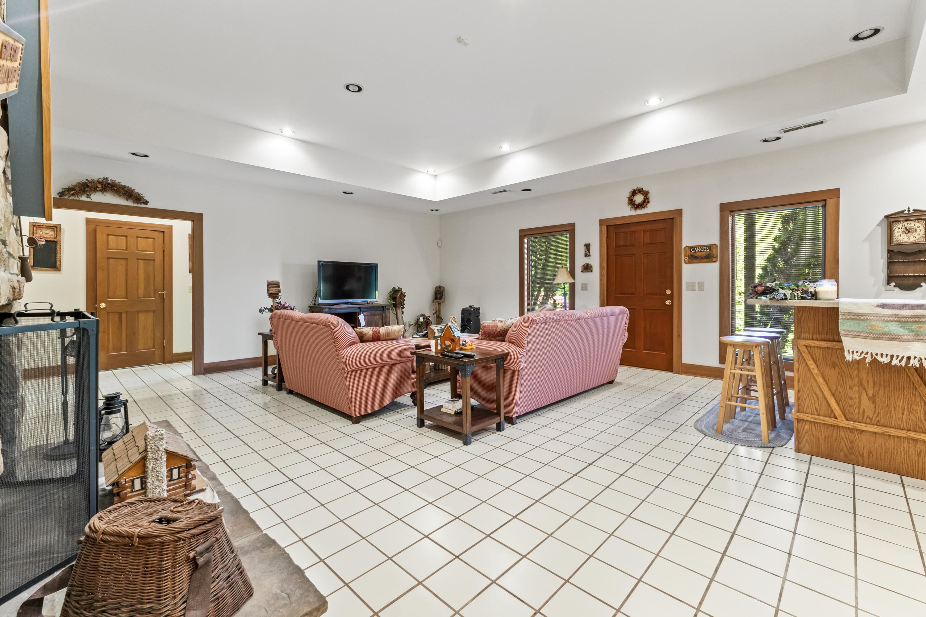 2860 Oakwood Court