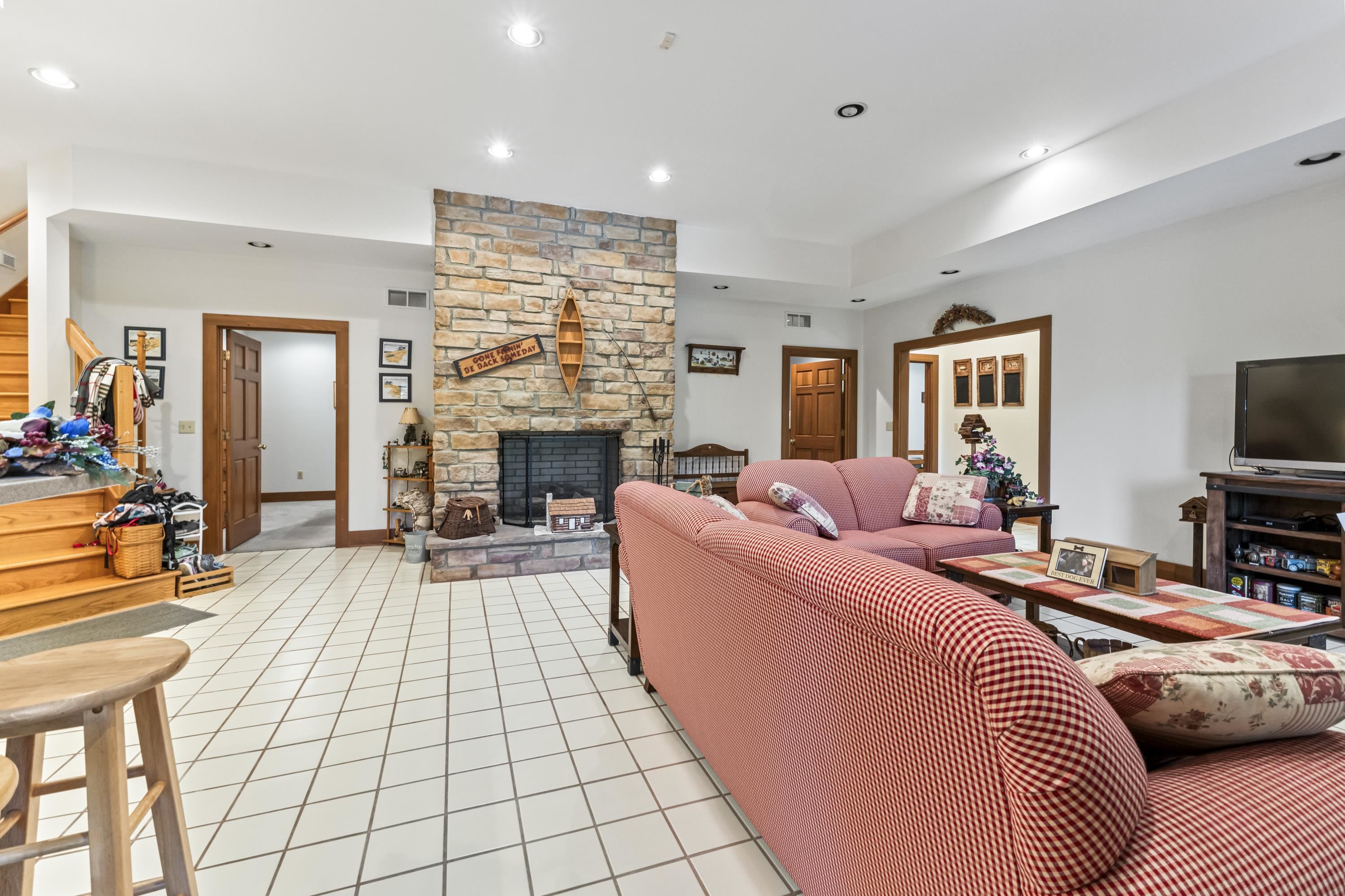 2860 Oakwood Court