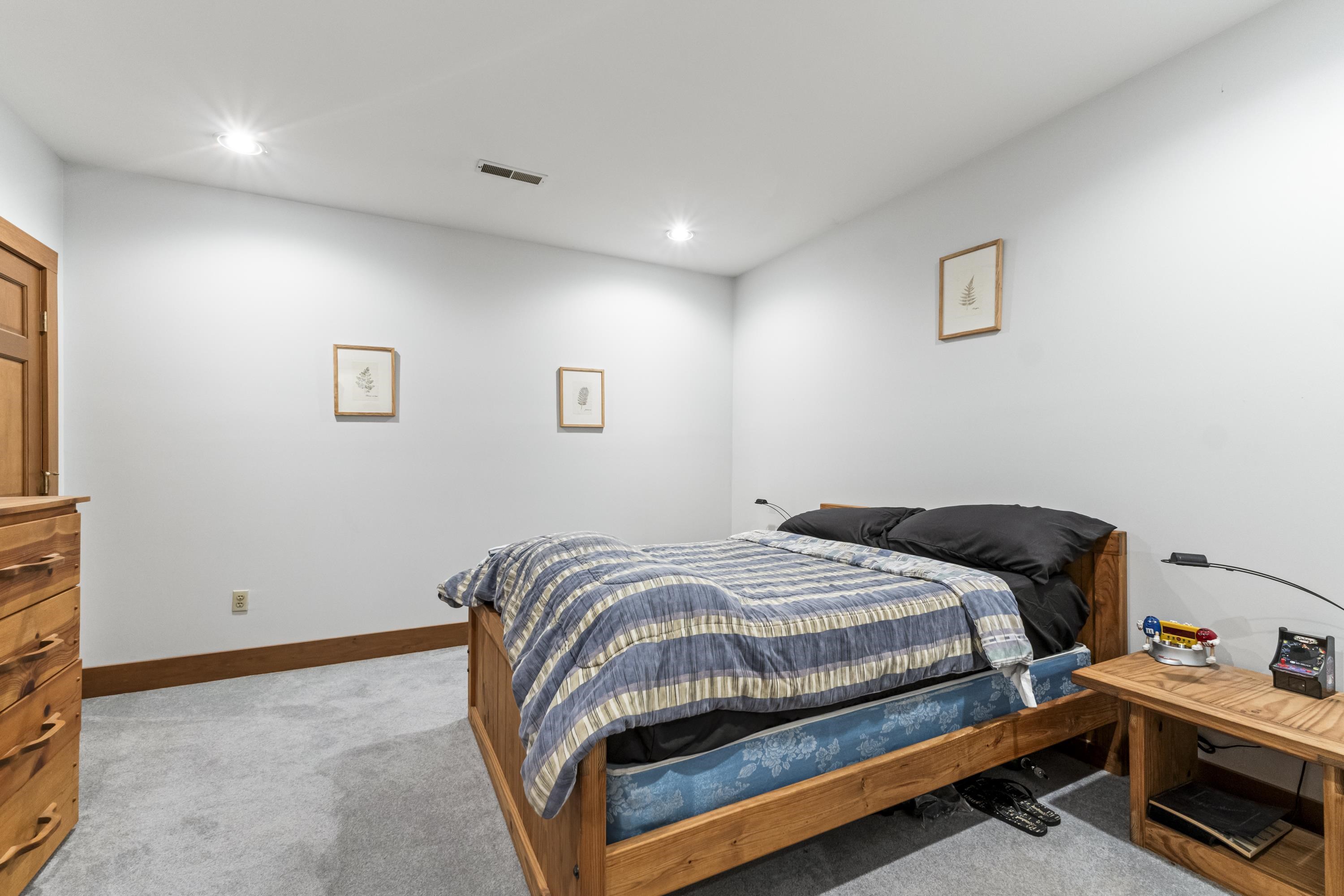 2860 Oakwood Court