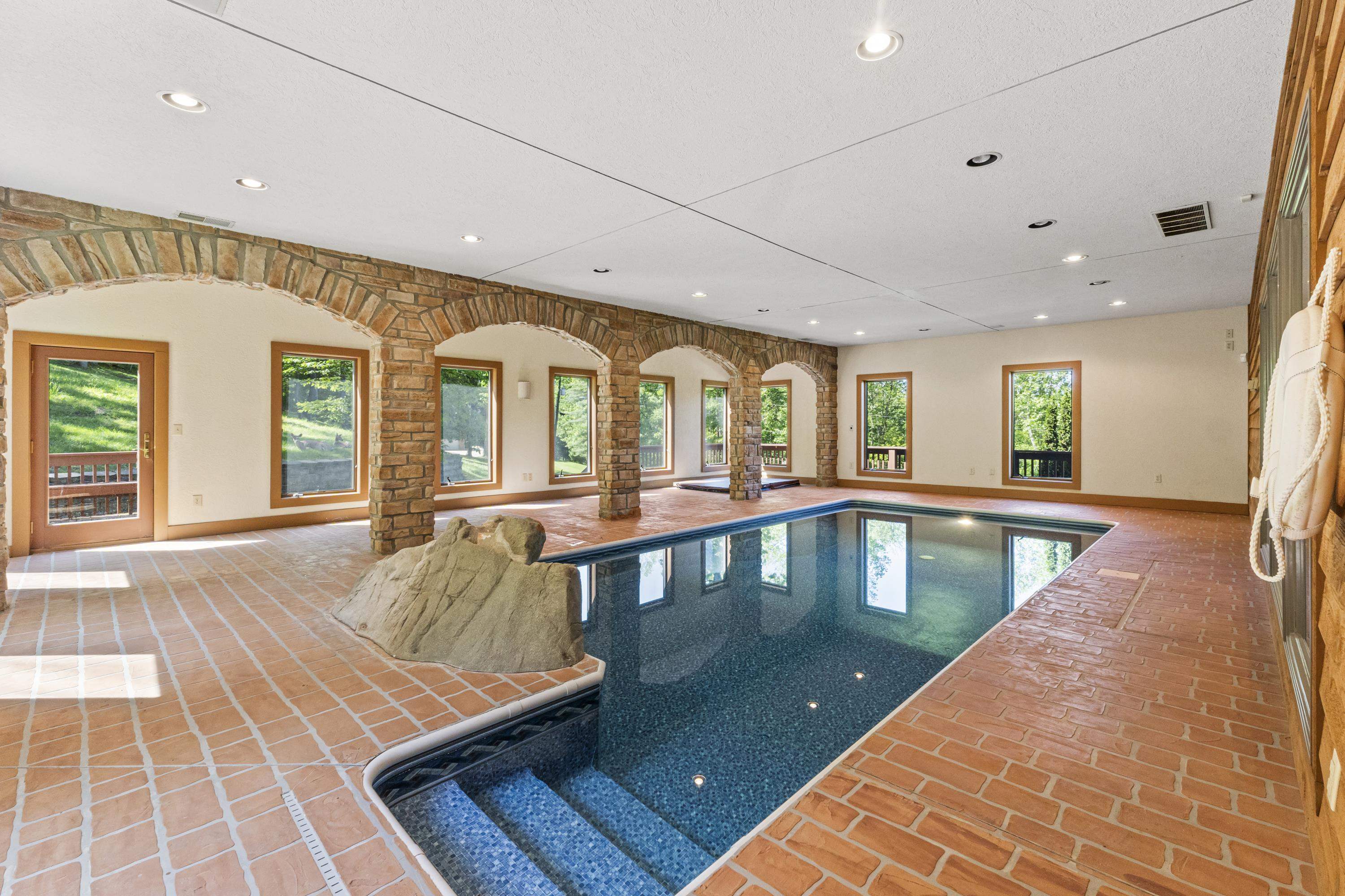 2860 Oakwood Court