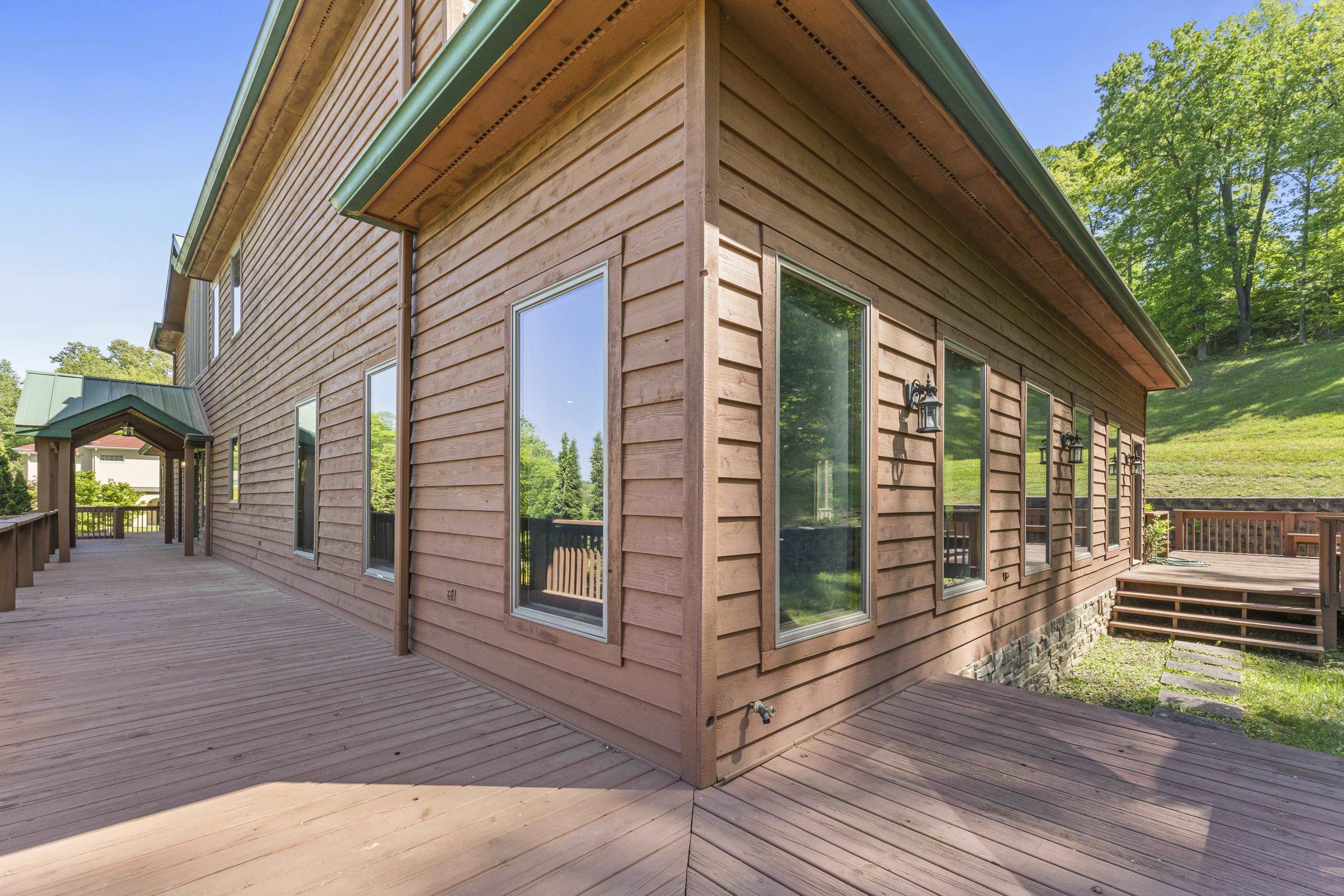 2860 Oakwood Court