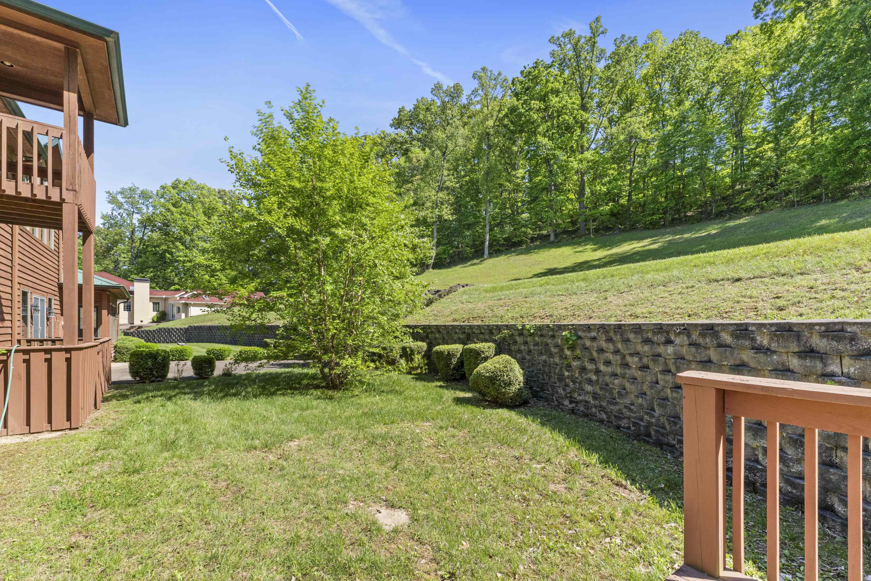 2860 Oakwood Court