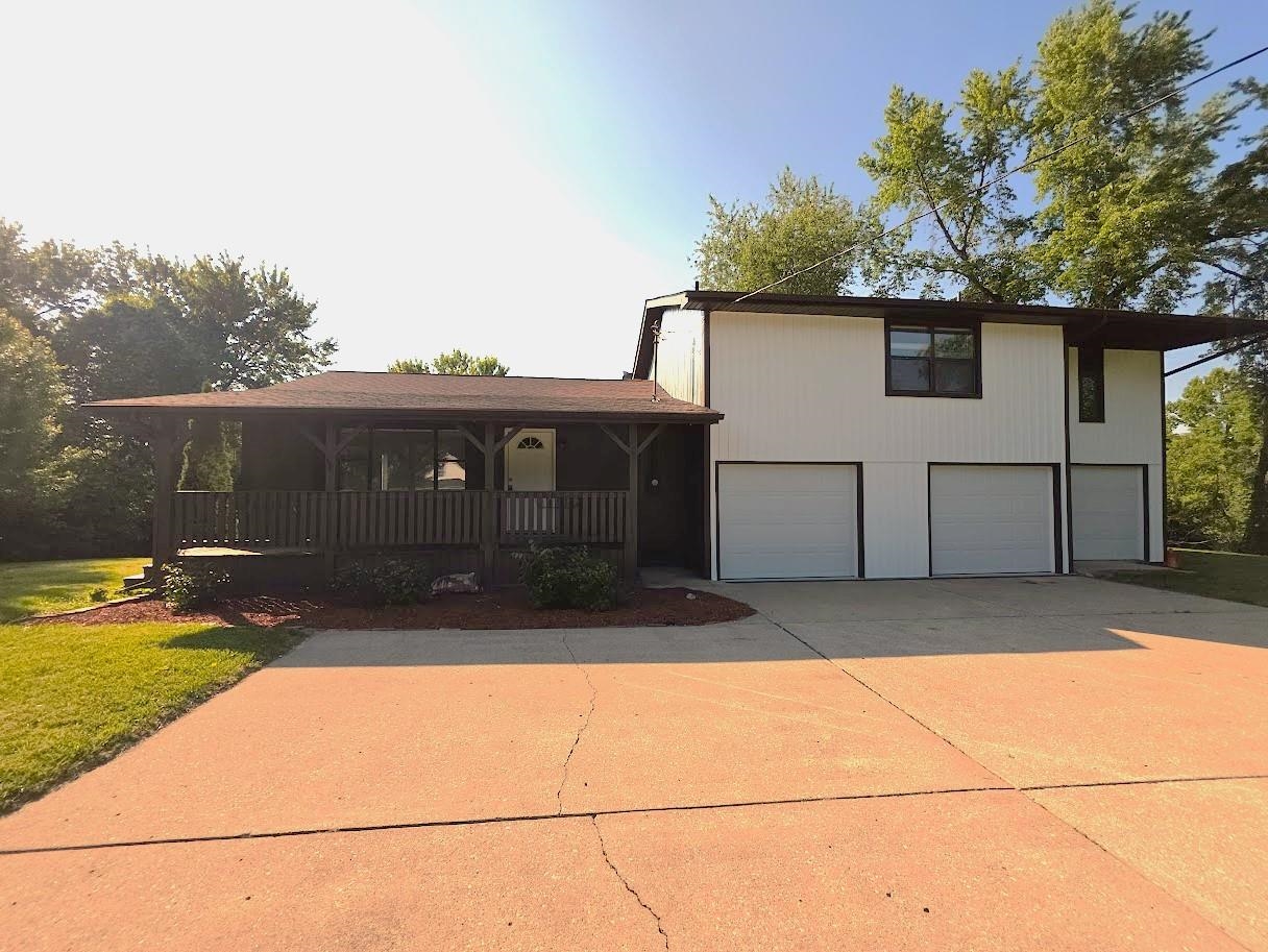 2227 Griffith Street