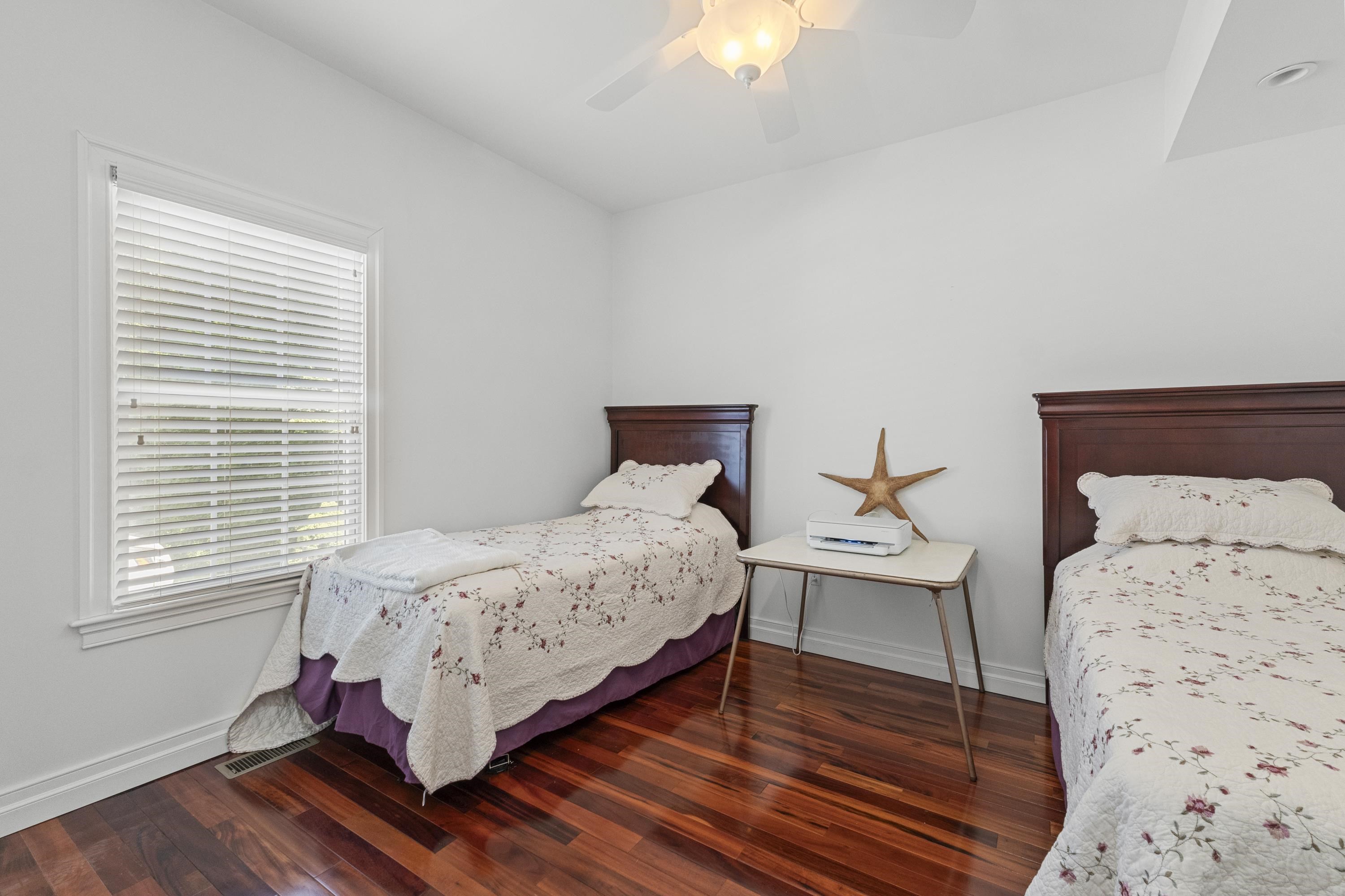 1271 Ivy Creek