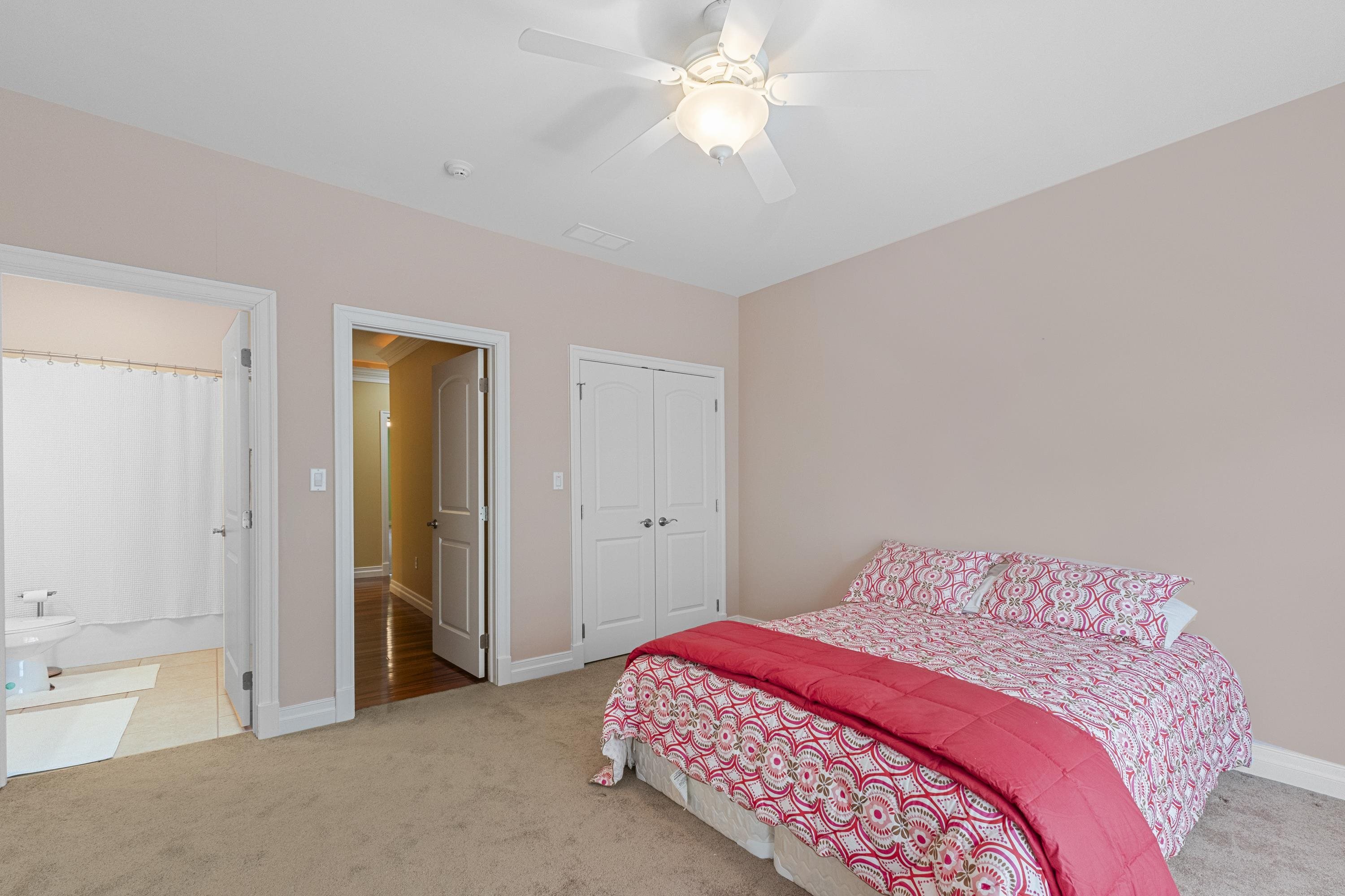 1271 Ivy Creek