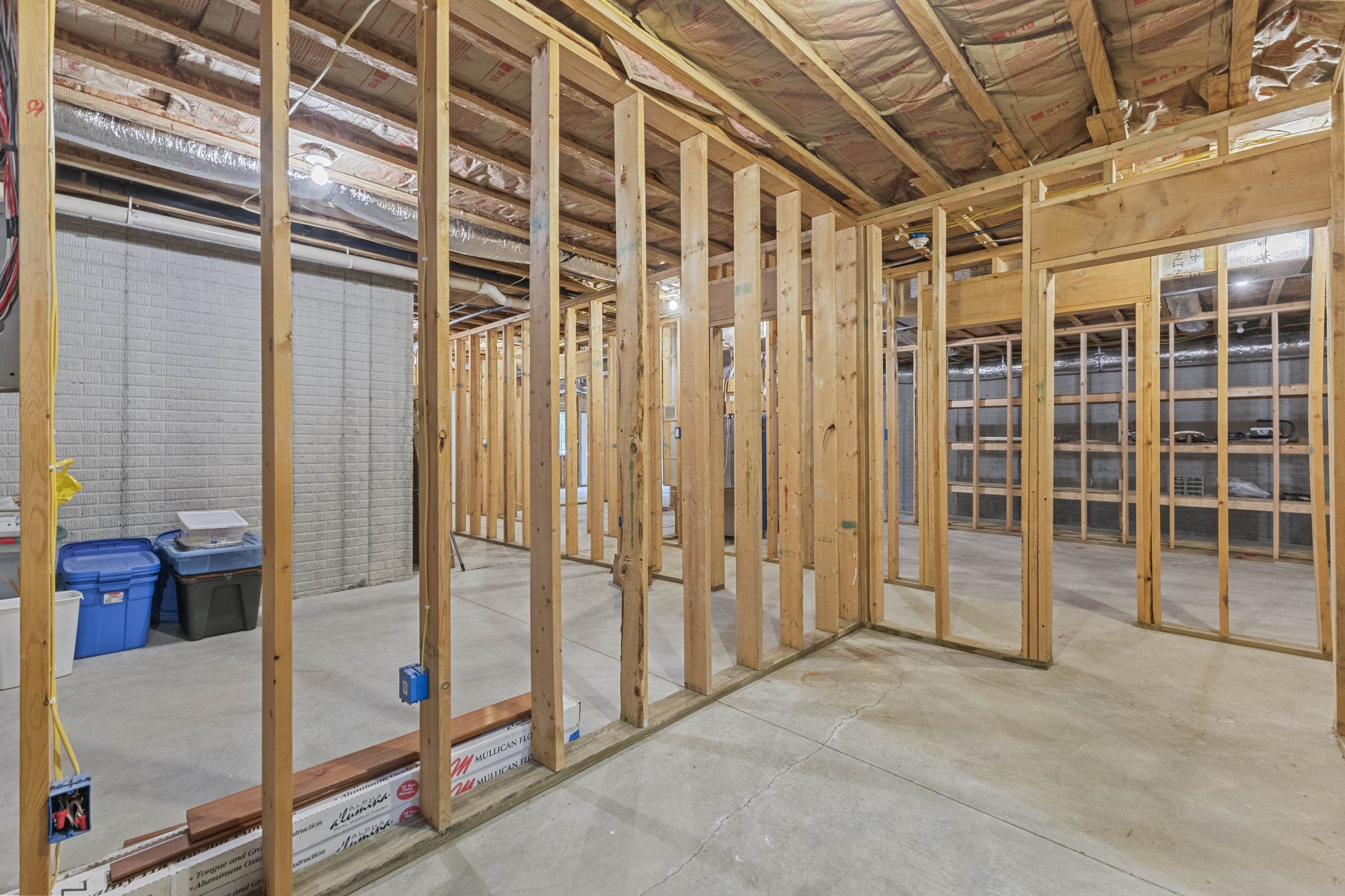 1271 Ivy Creek