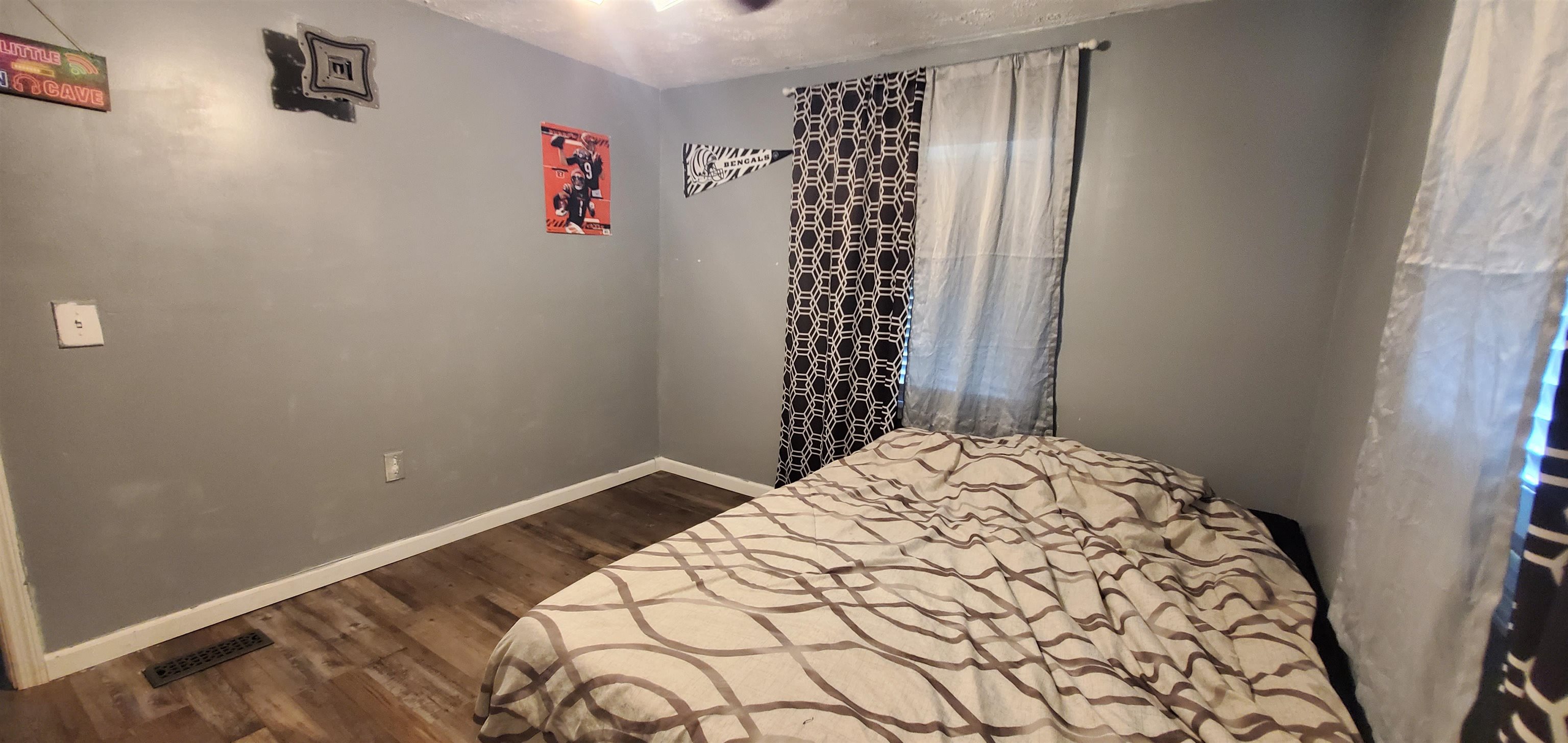 1200 Shady Oak Drive