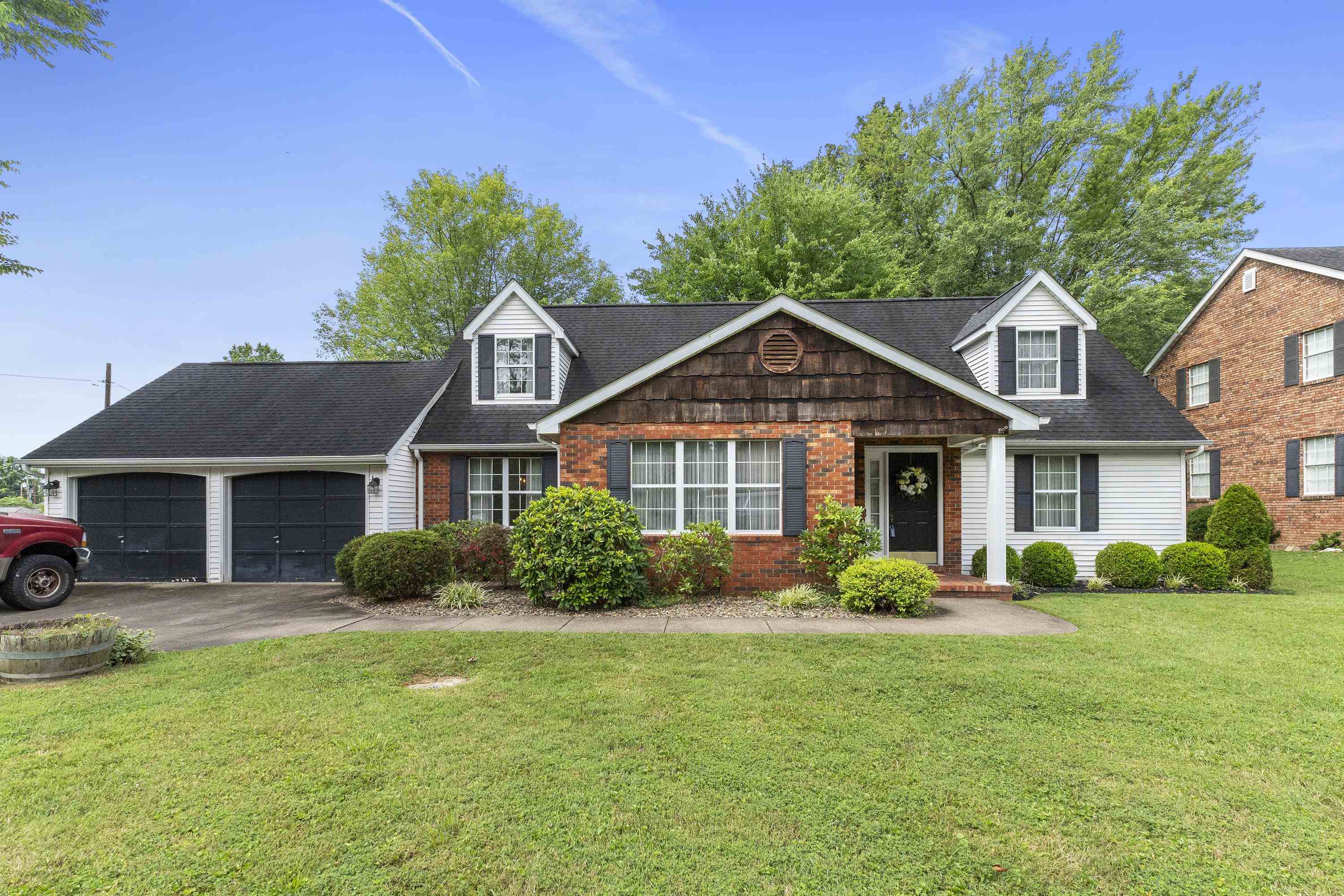 2402 Cherrywood Court