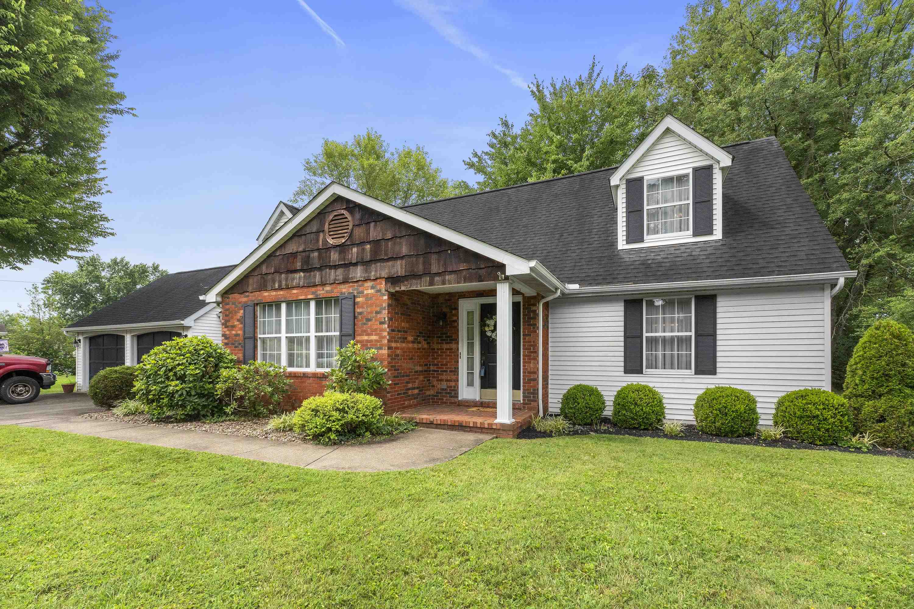 2402 Cherrywood Court