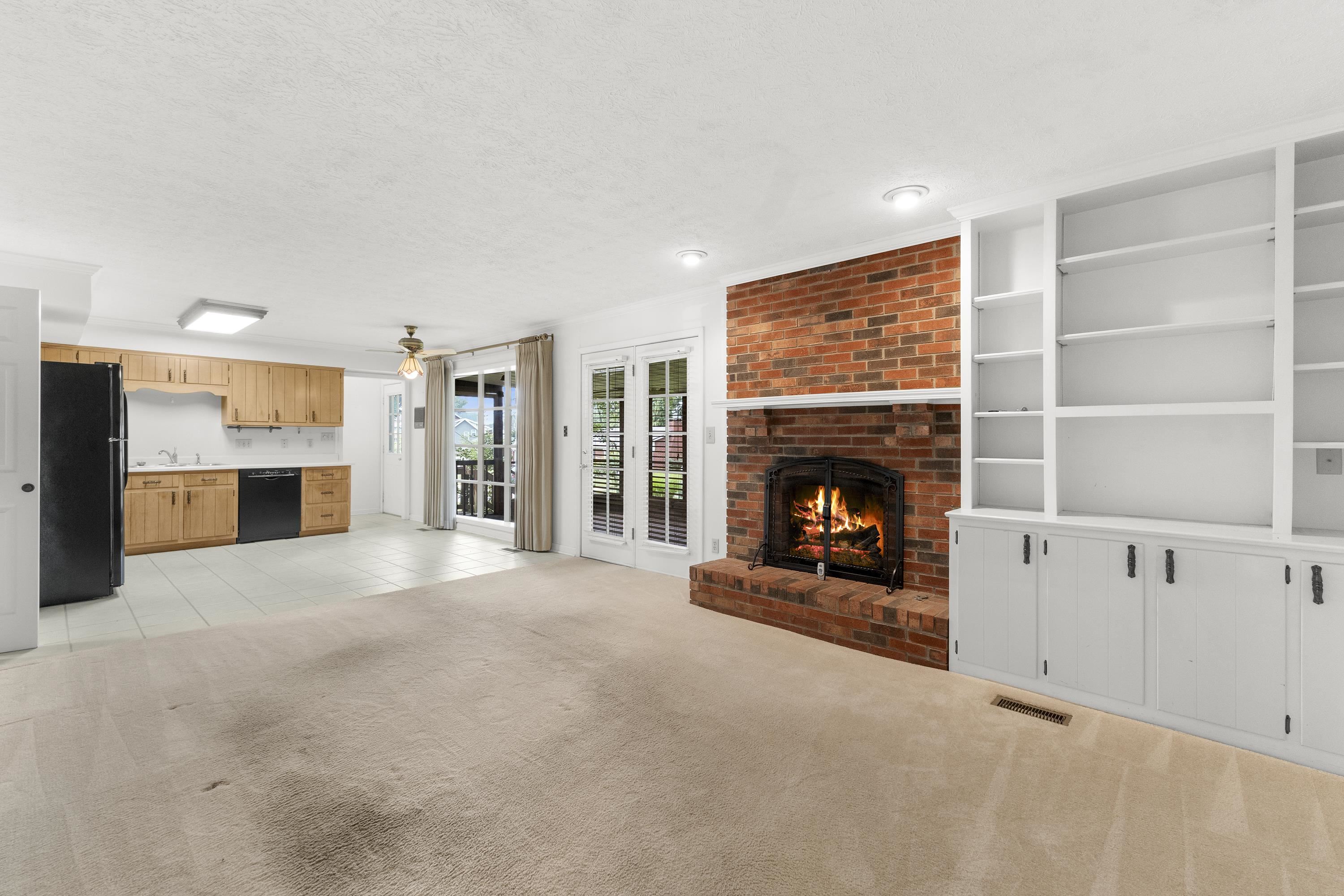 2402 Cherrywood Court