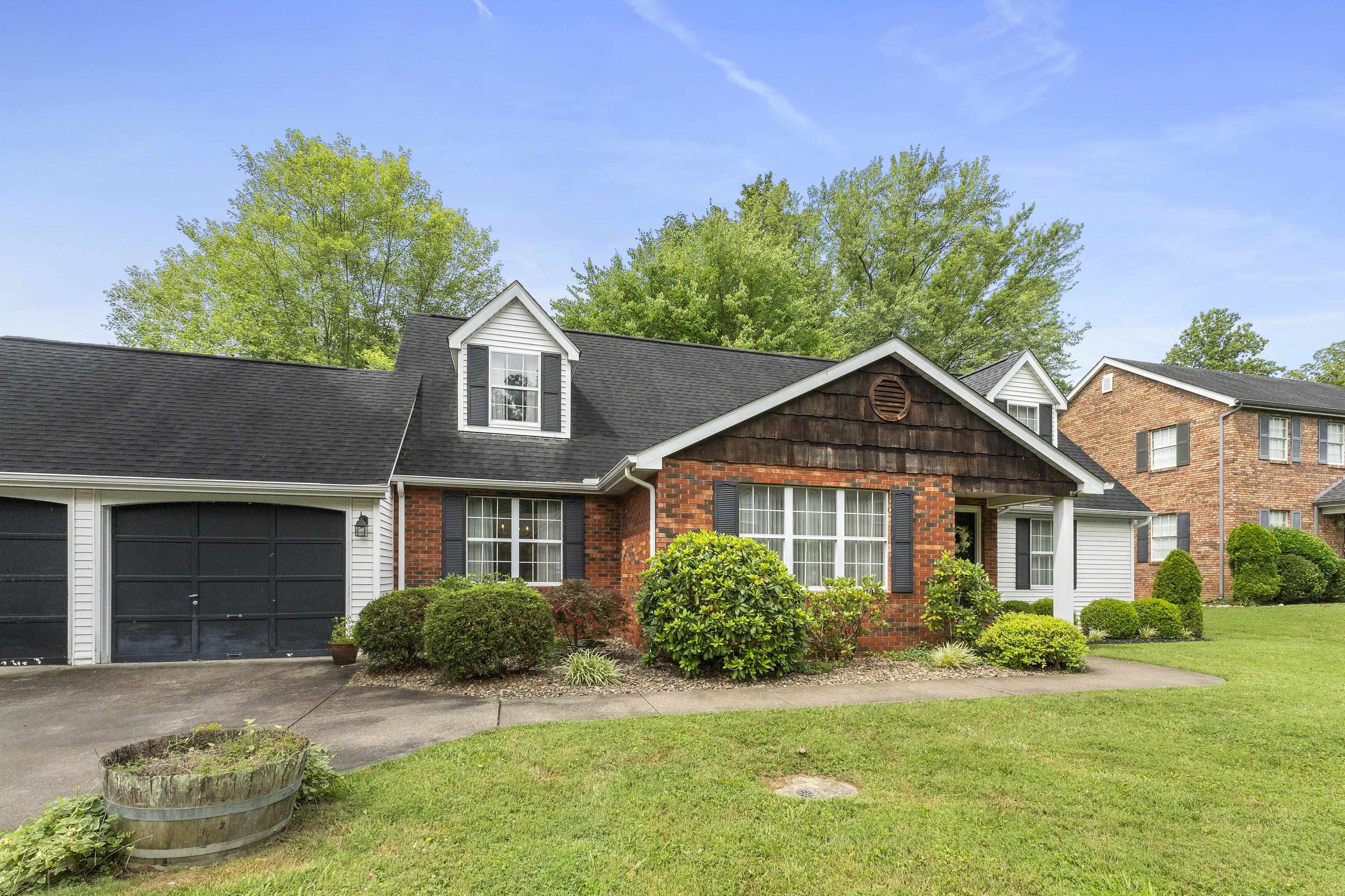 2402 Cherrywood Court