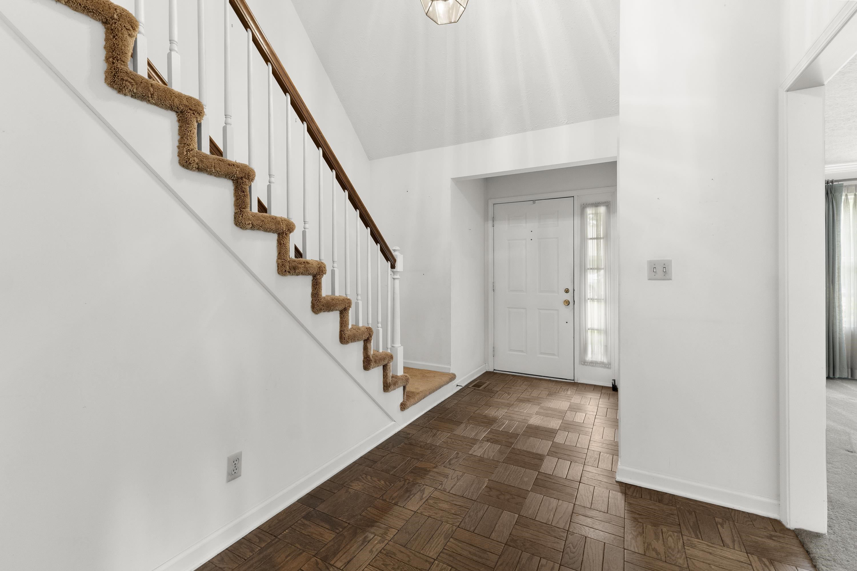 2402 Cherrywood Court