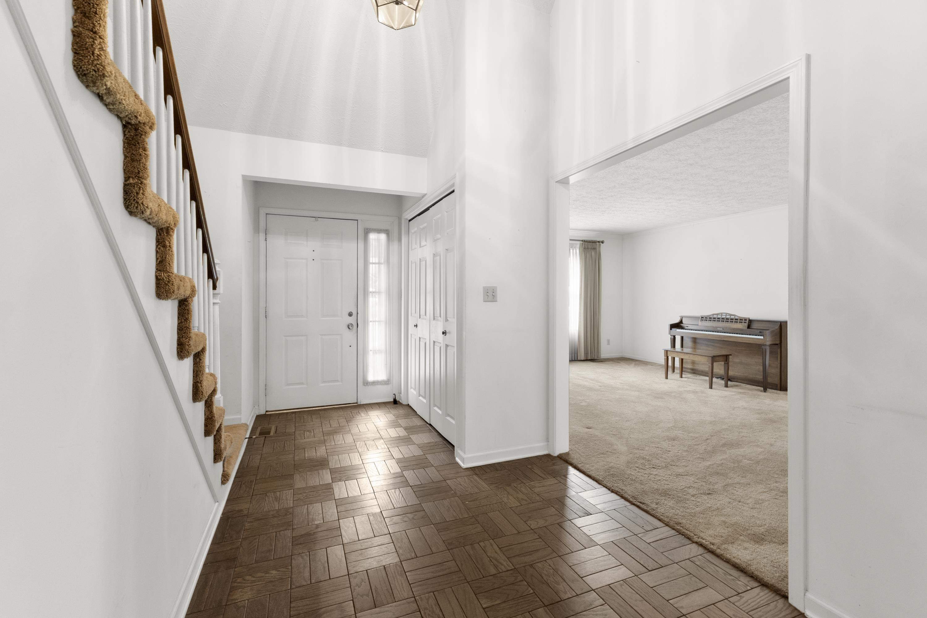 2402 Cherrywood Court