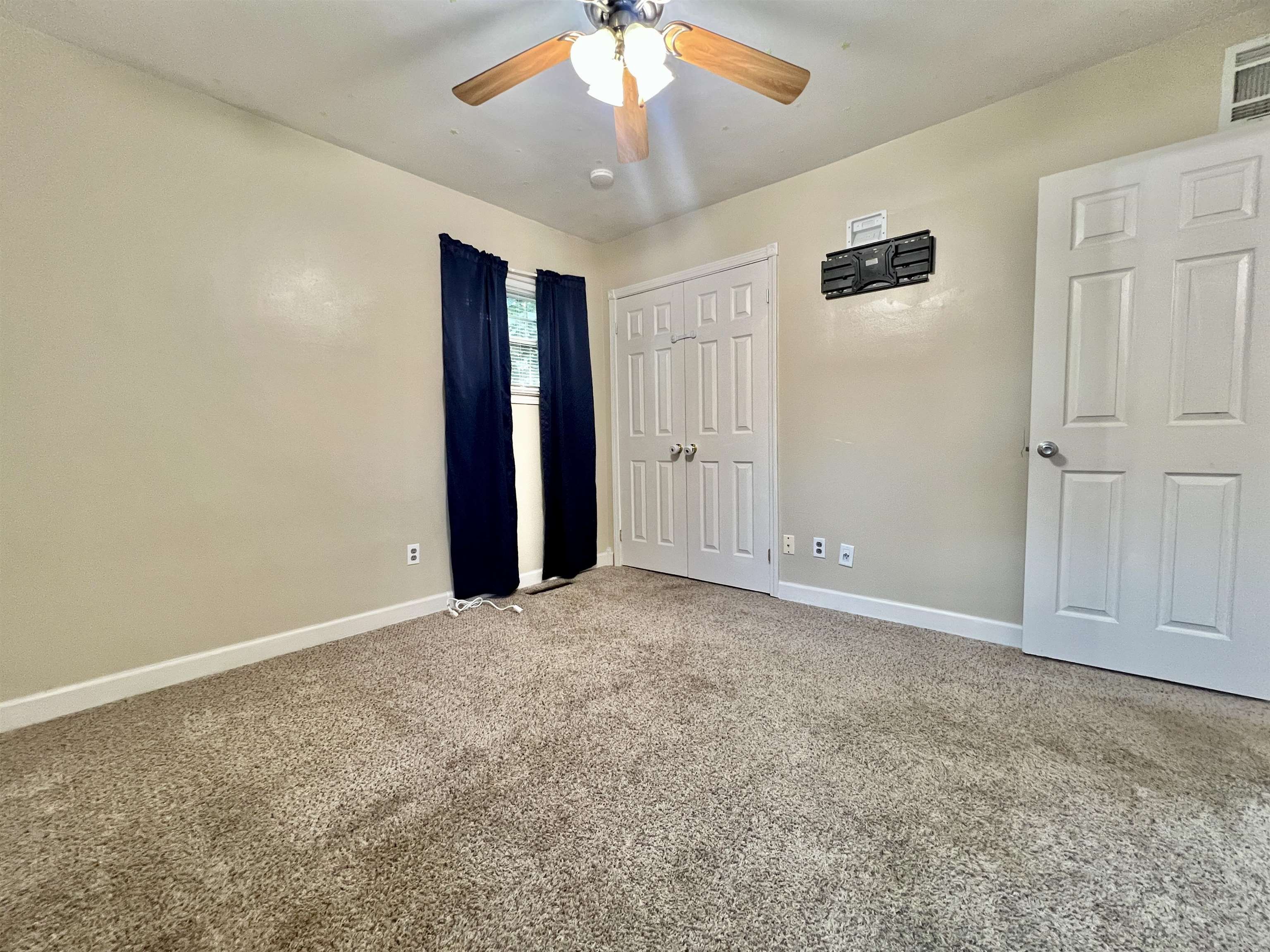 3812 Blackburn Avenue