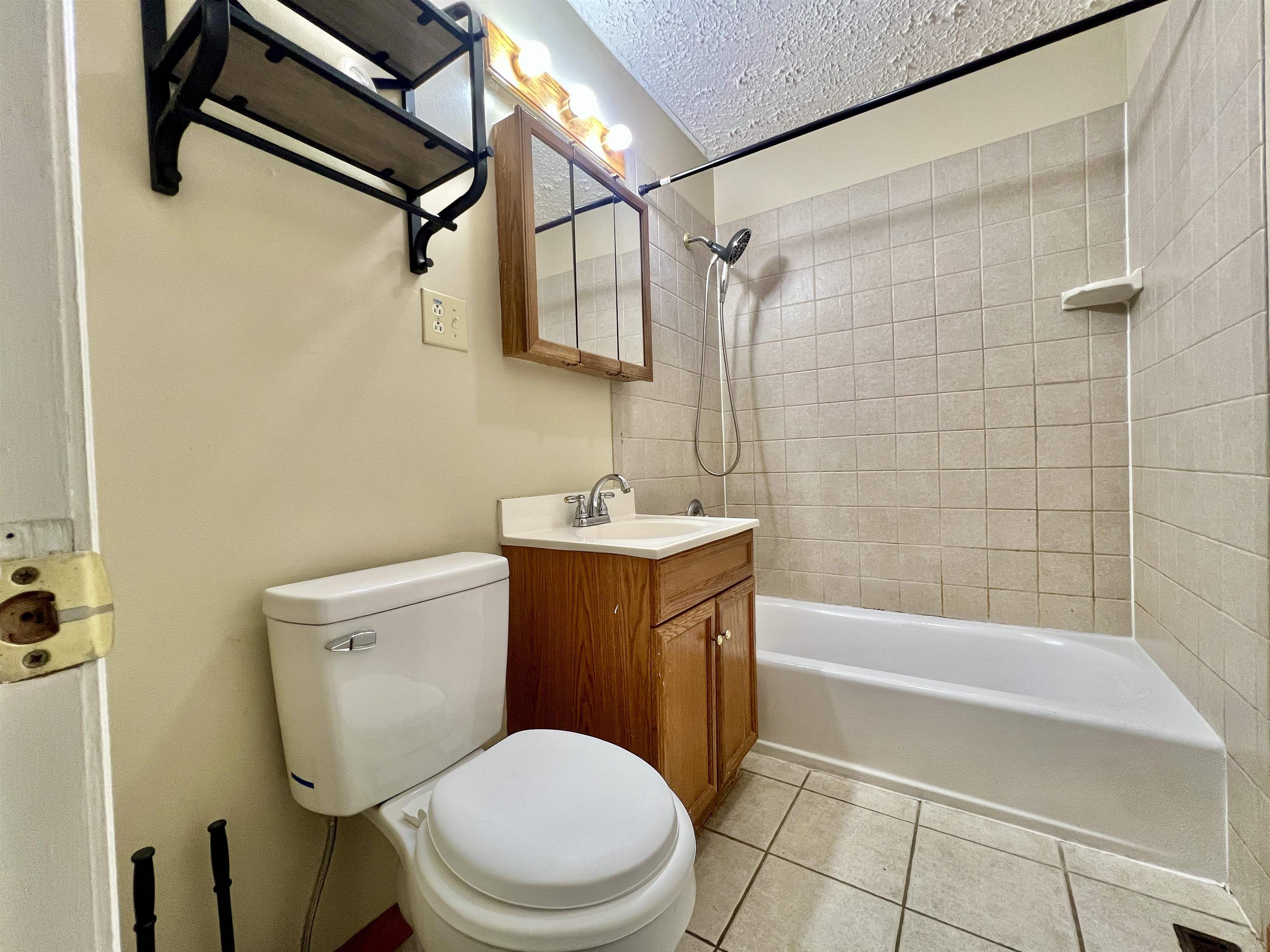 3812 Blackburn Avenue