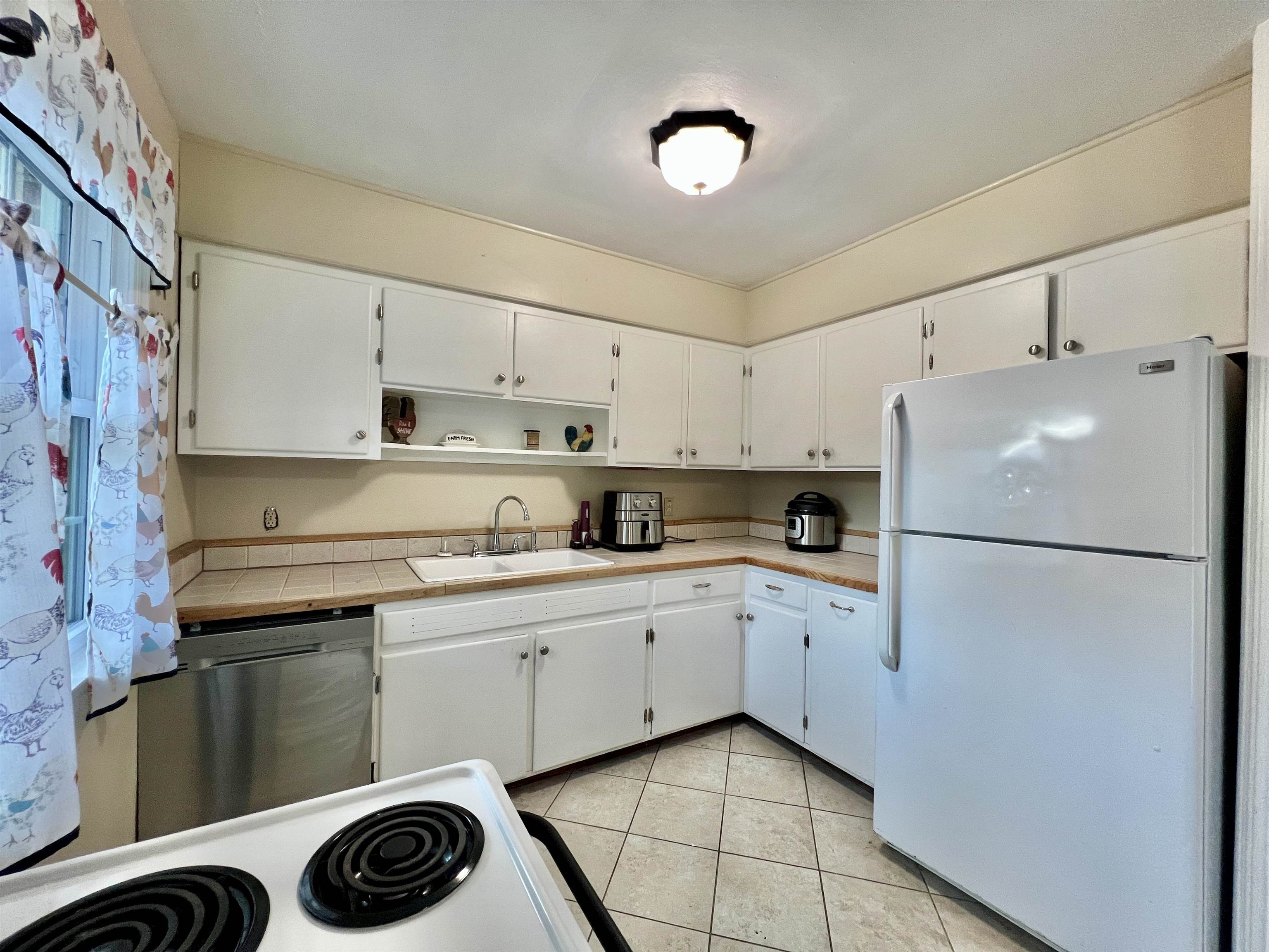 3812 Blackburn Avenue