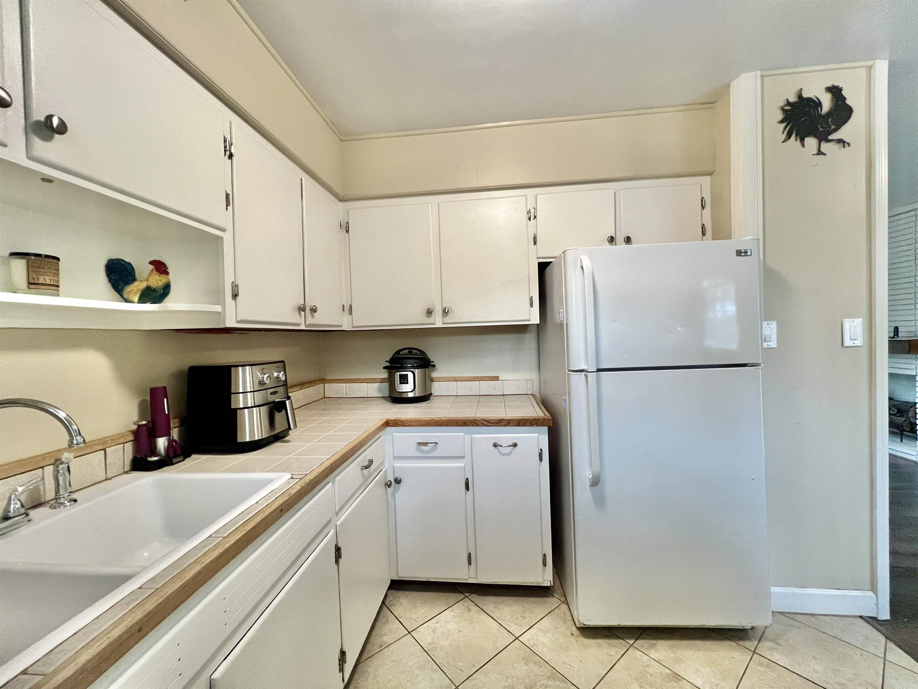 3812 Blackburn Avenue