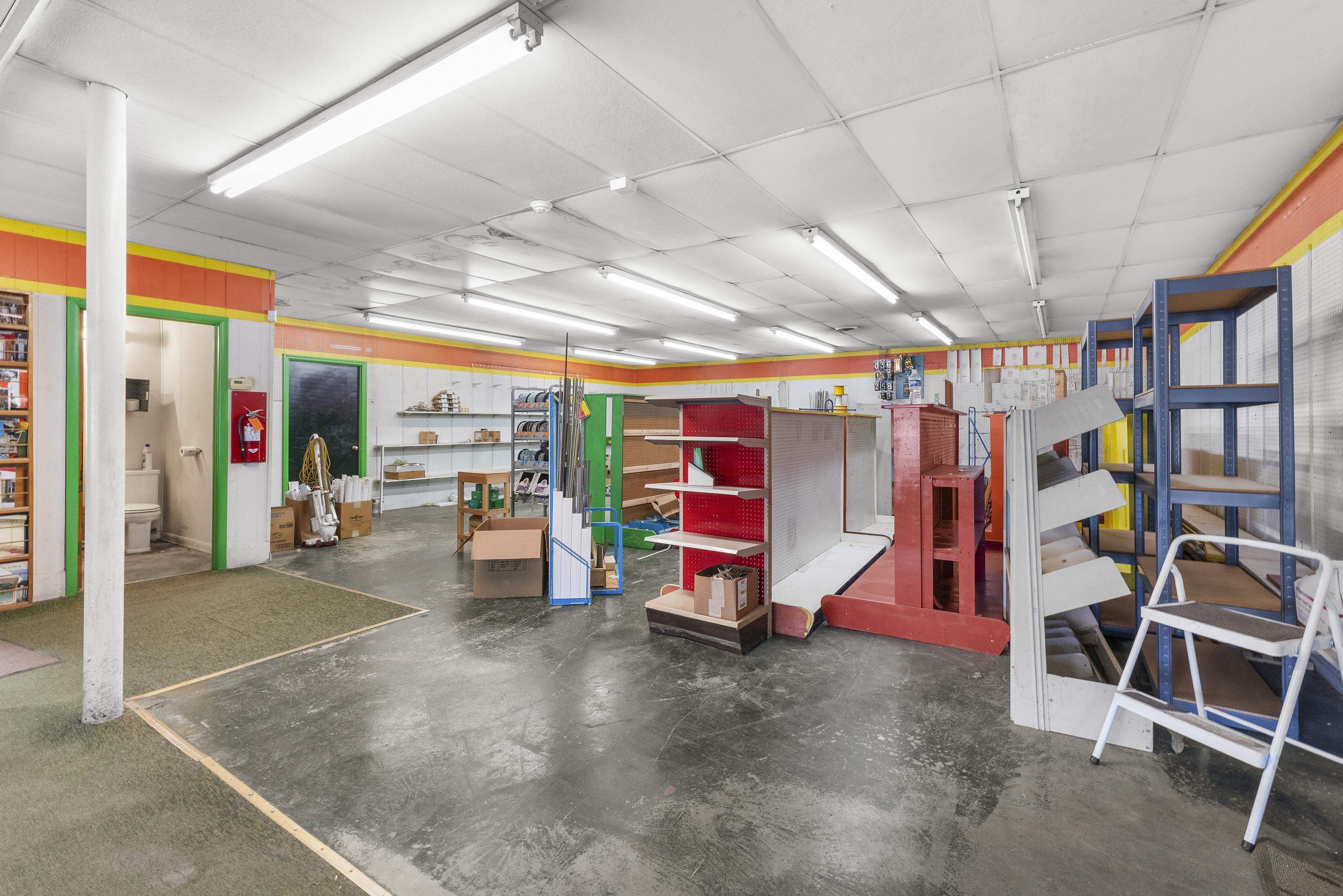 3571 Winchester Avenue