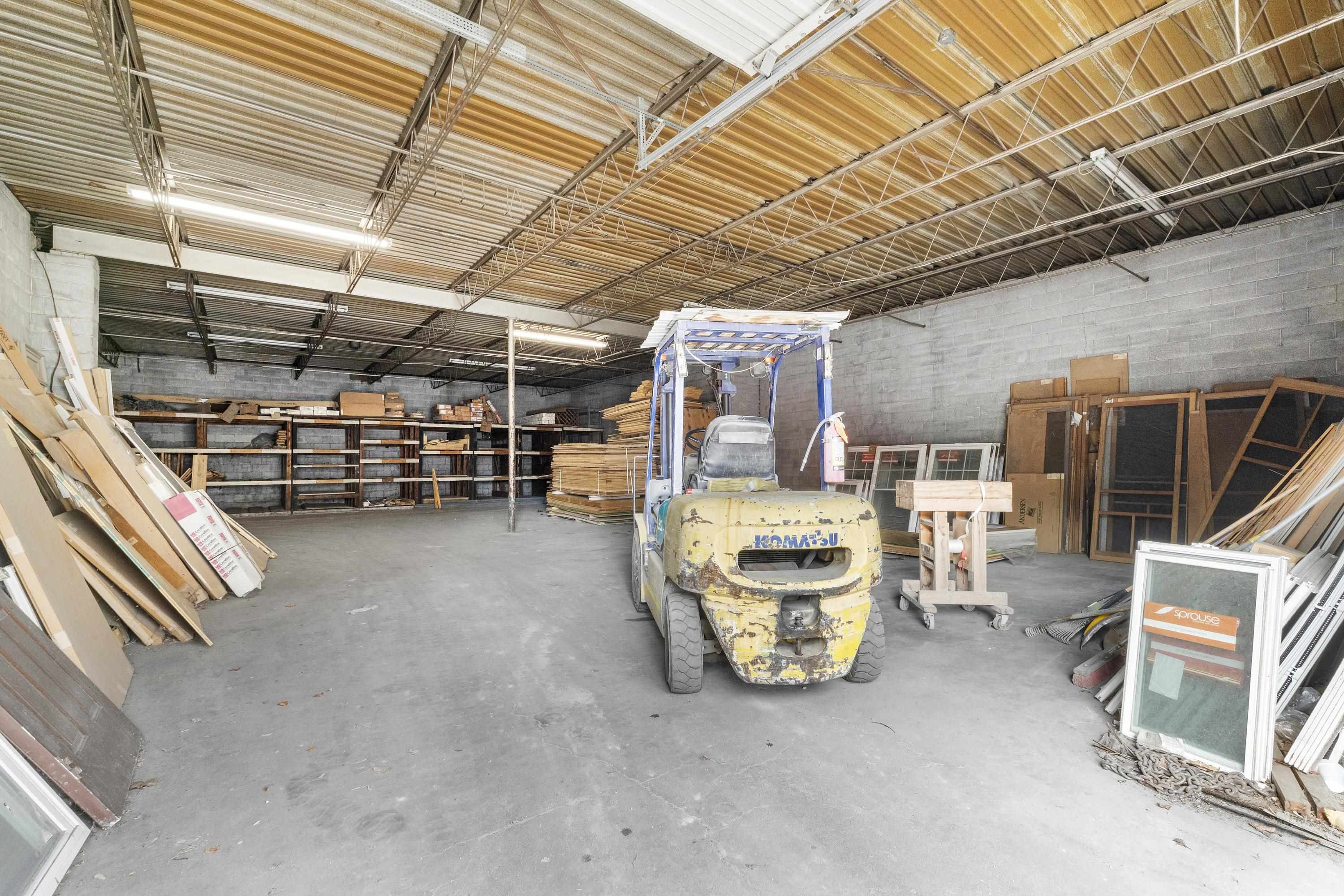 3571 Winchester Avenue