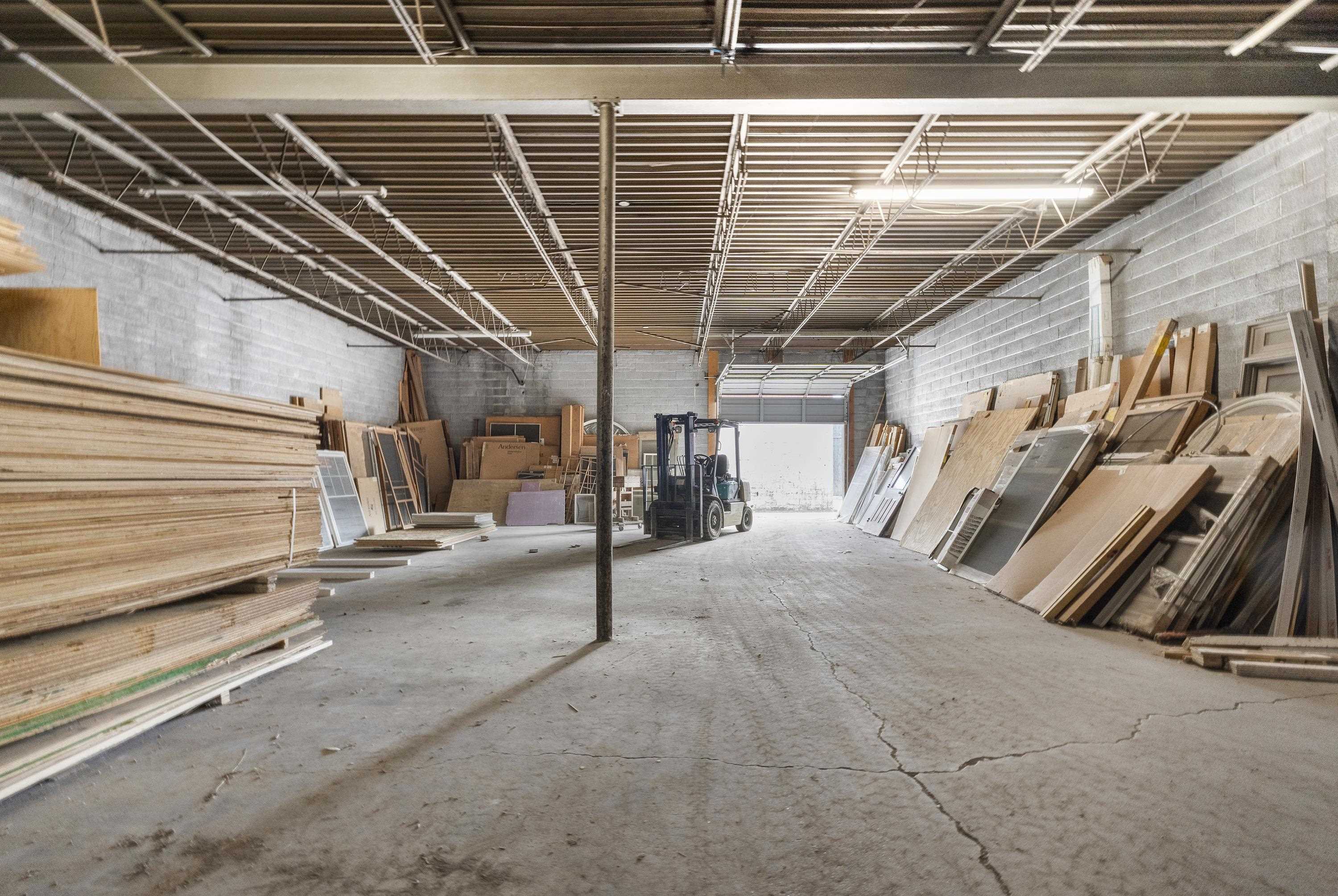 3571 Winchester Avenue