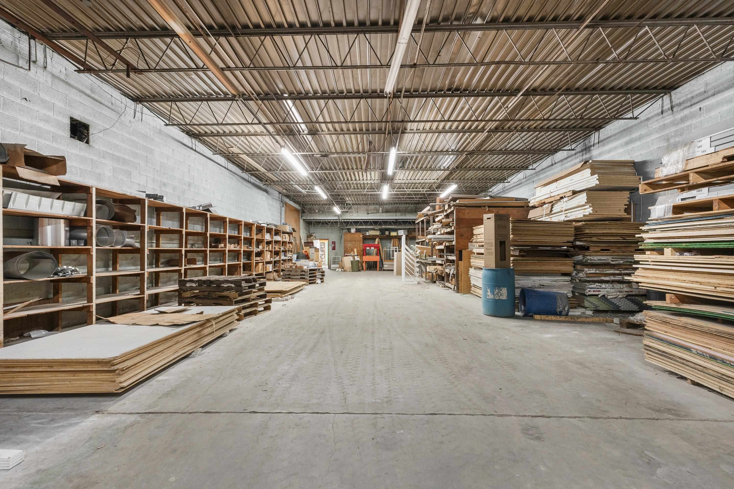 3571 Winchester Avenue