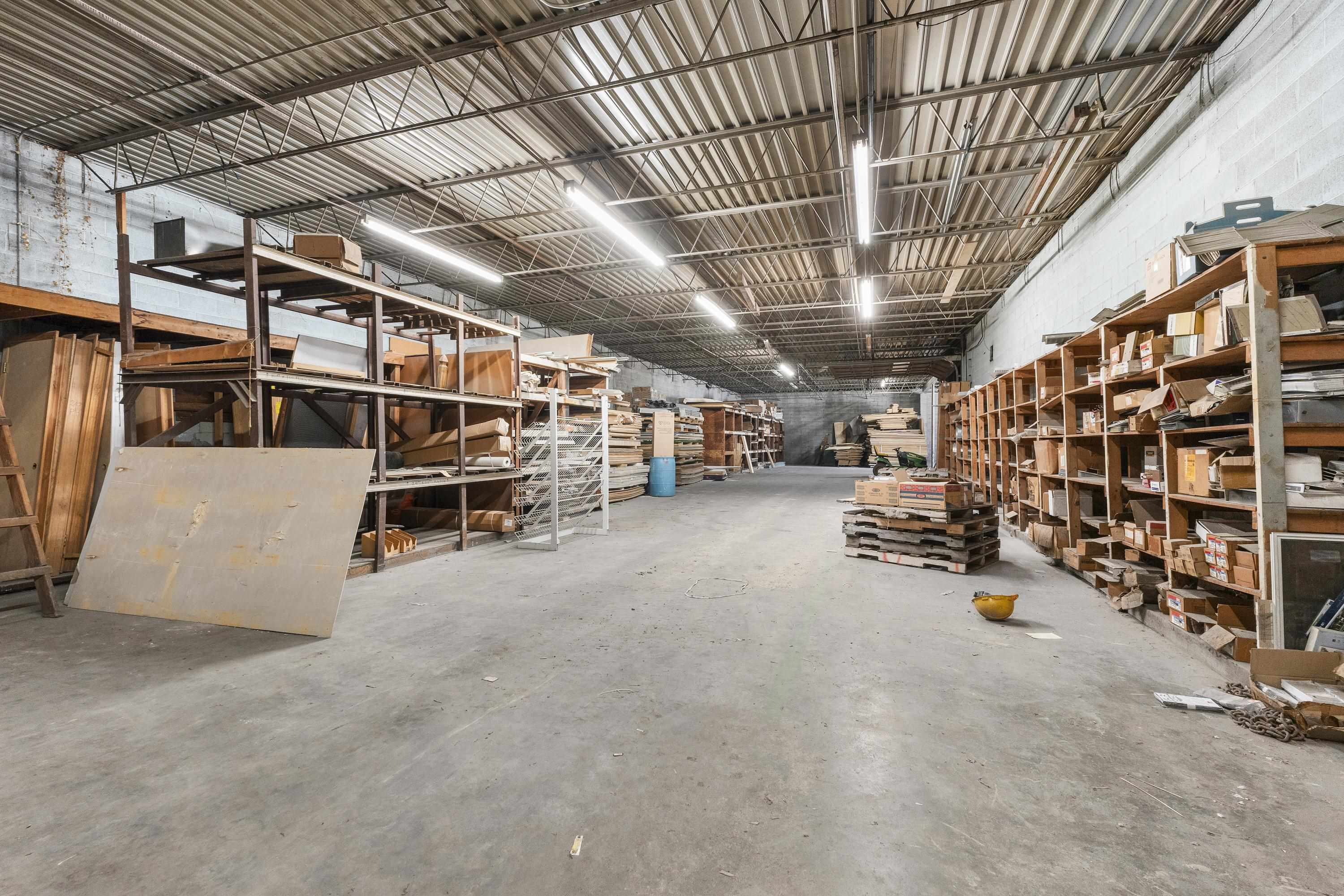 3571 Winchester Avenue