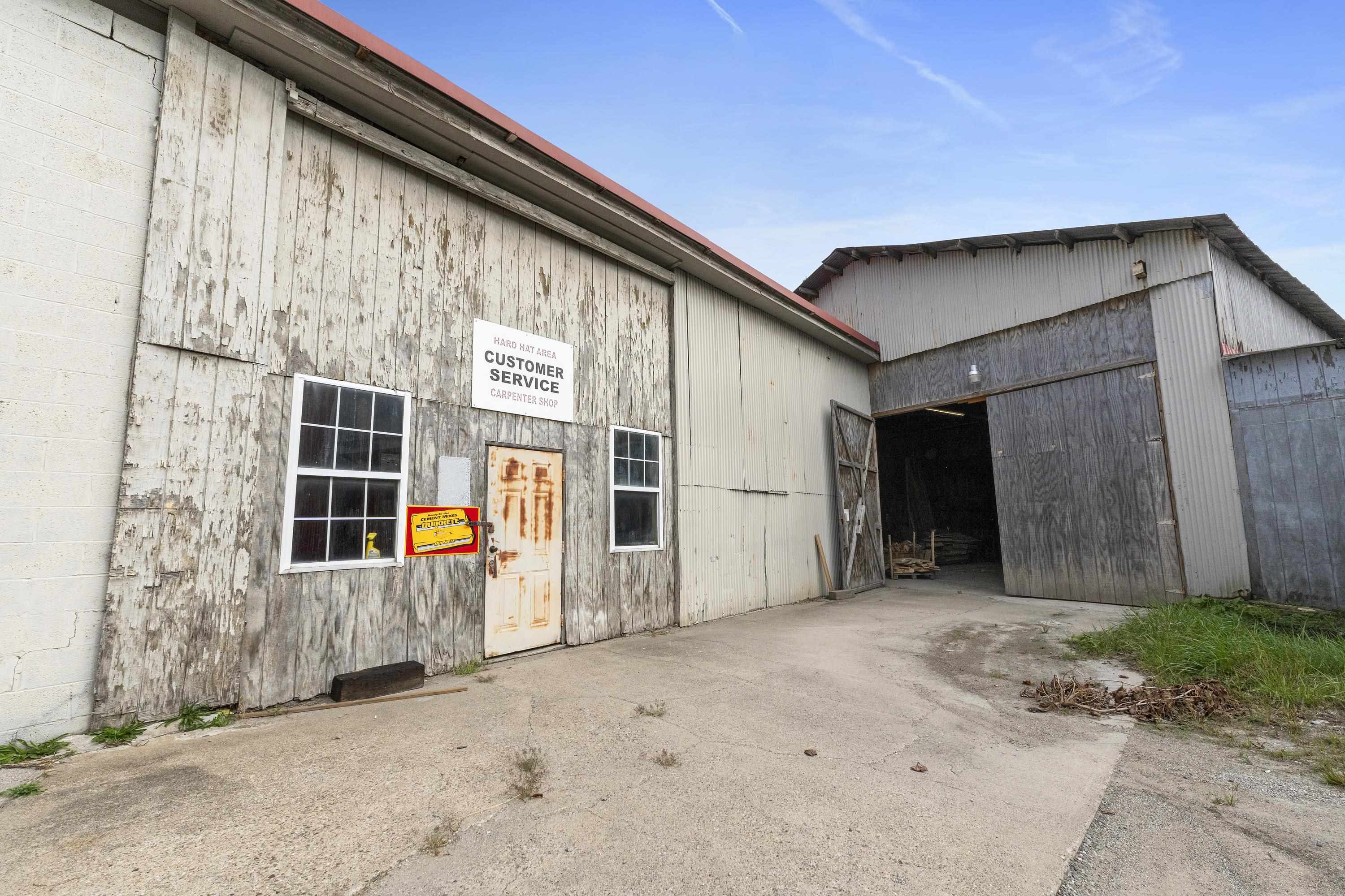 3571 Winchester Avenue