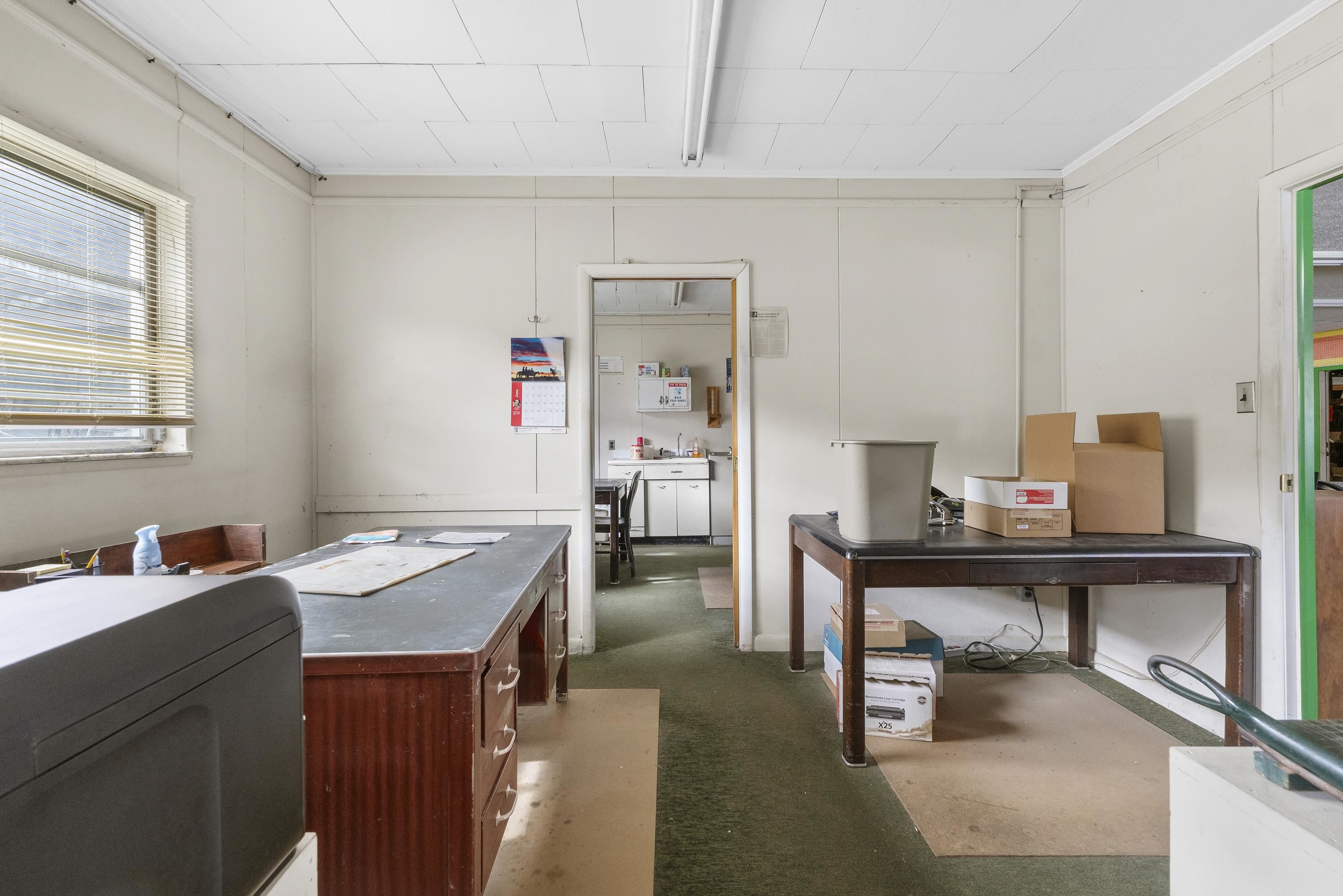 3571 Winchester Avenue