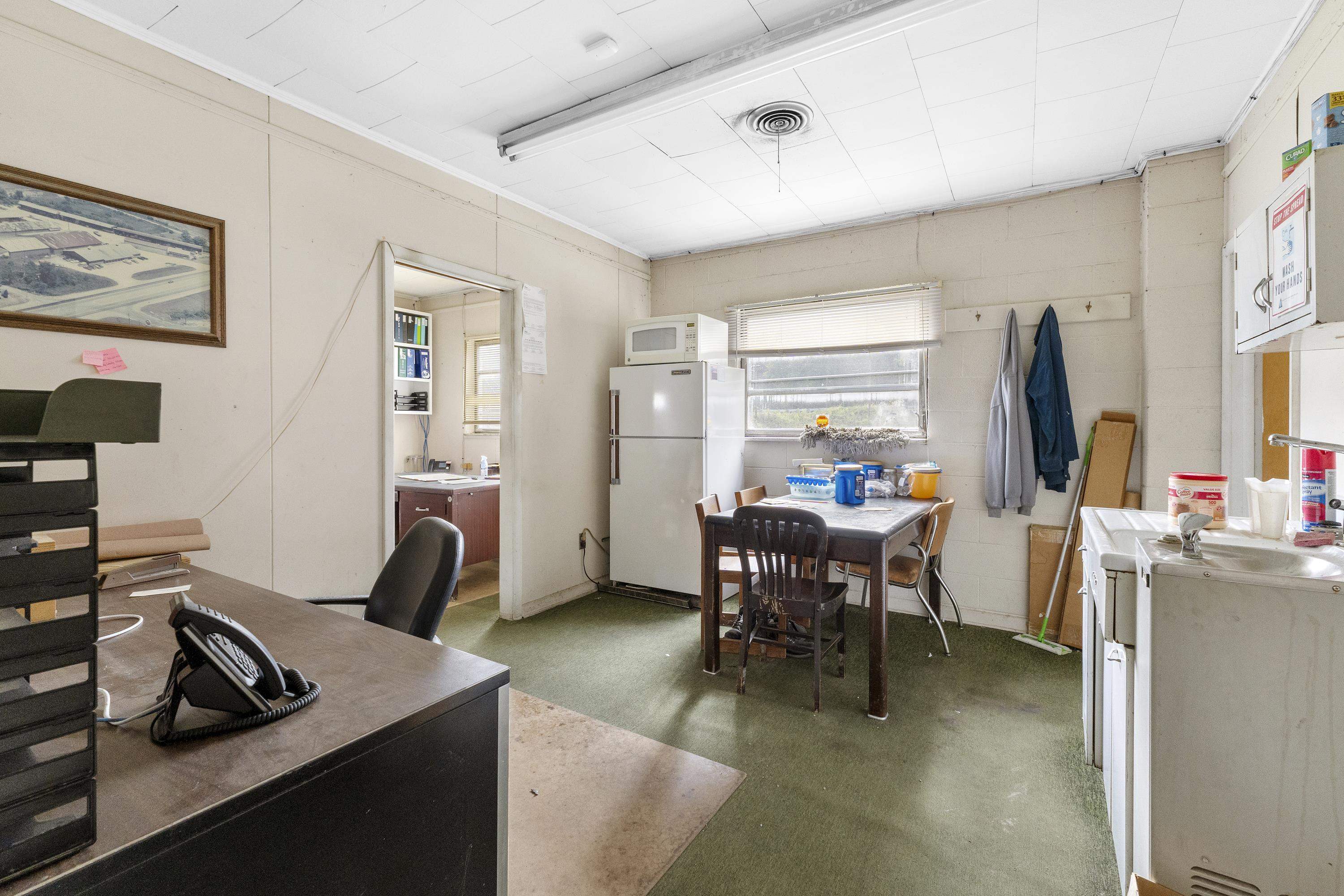 3571 Winchester Avenue