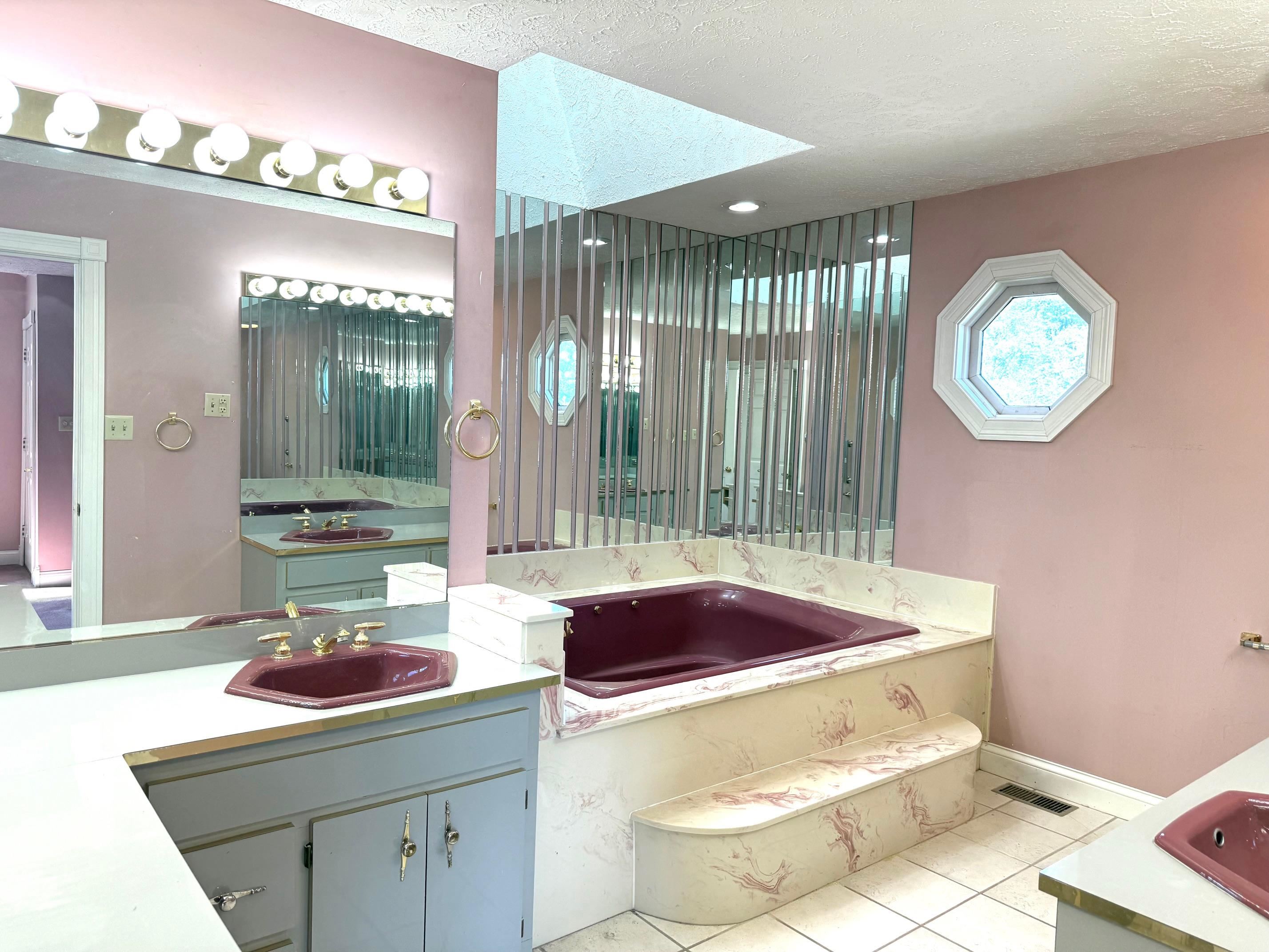 2451 Henderson Street