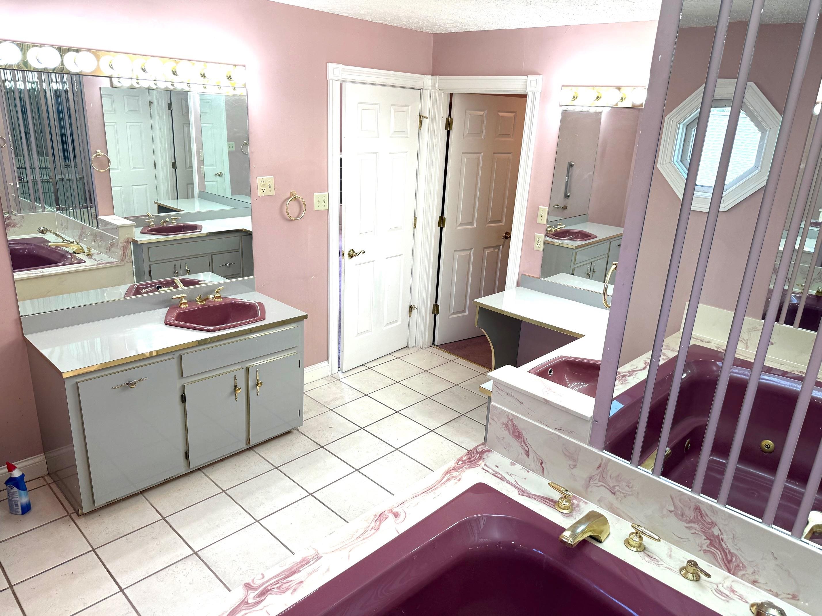 2451 Henderson Street