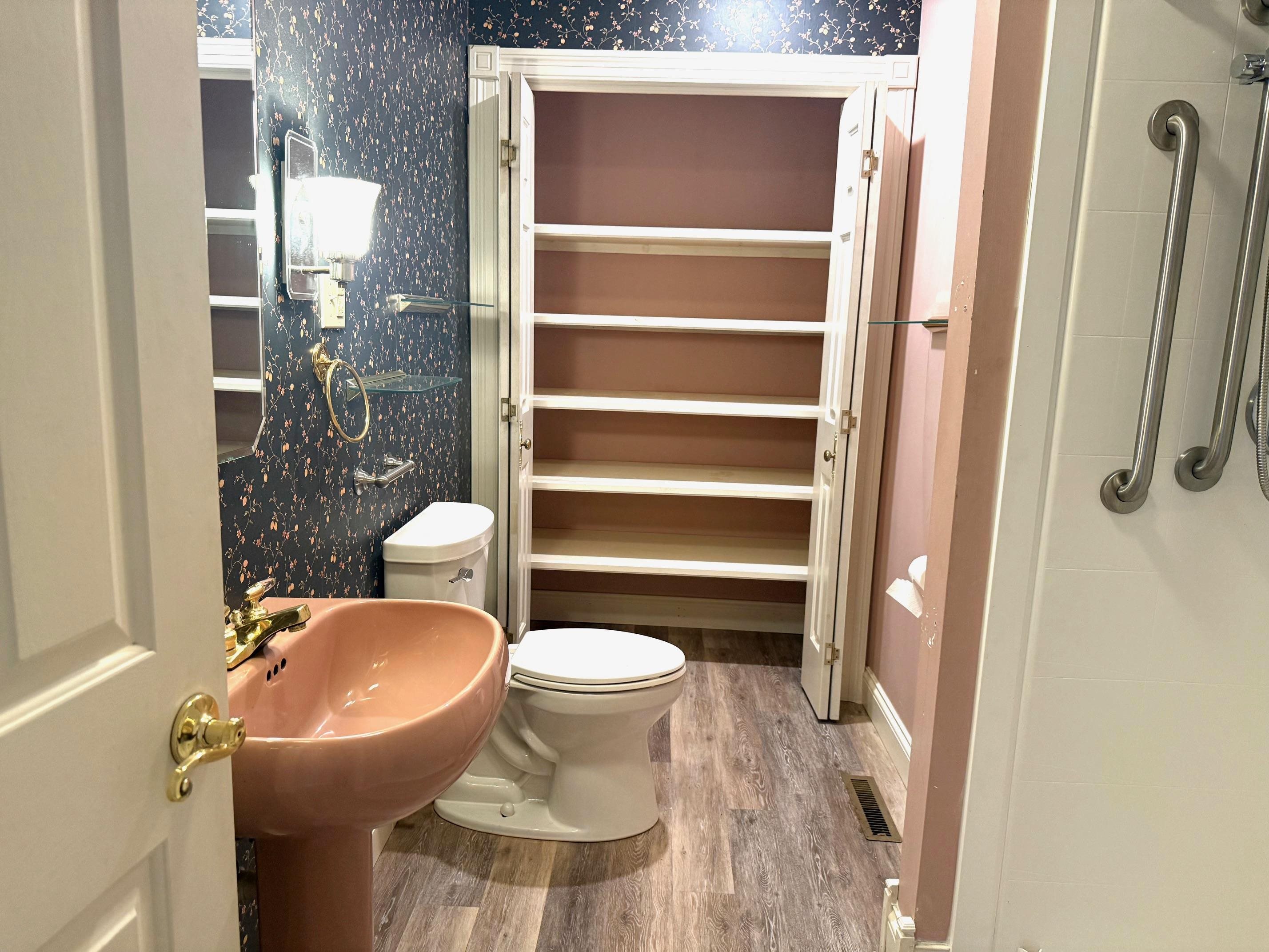 2451 Henderson Street