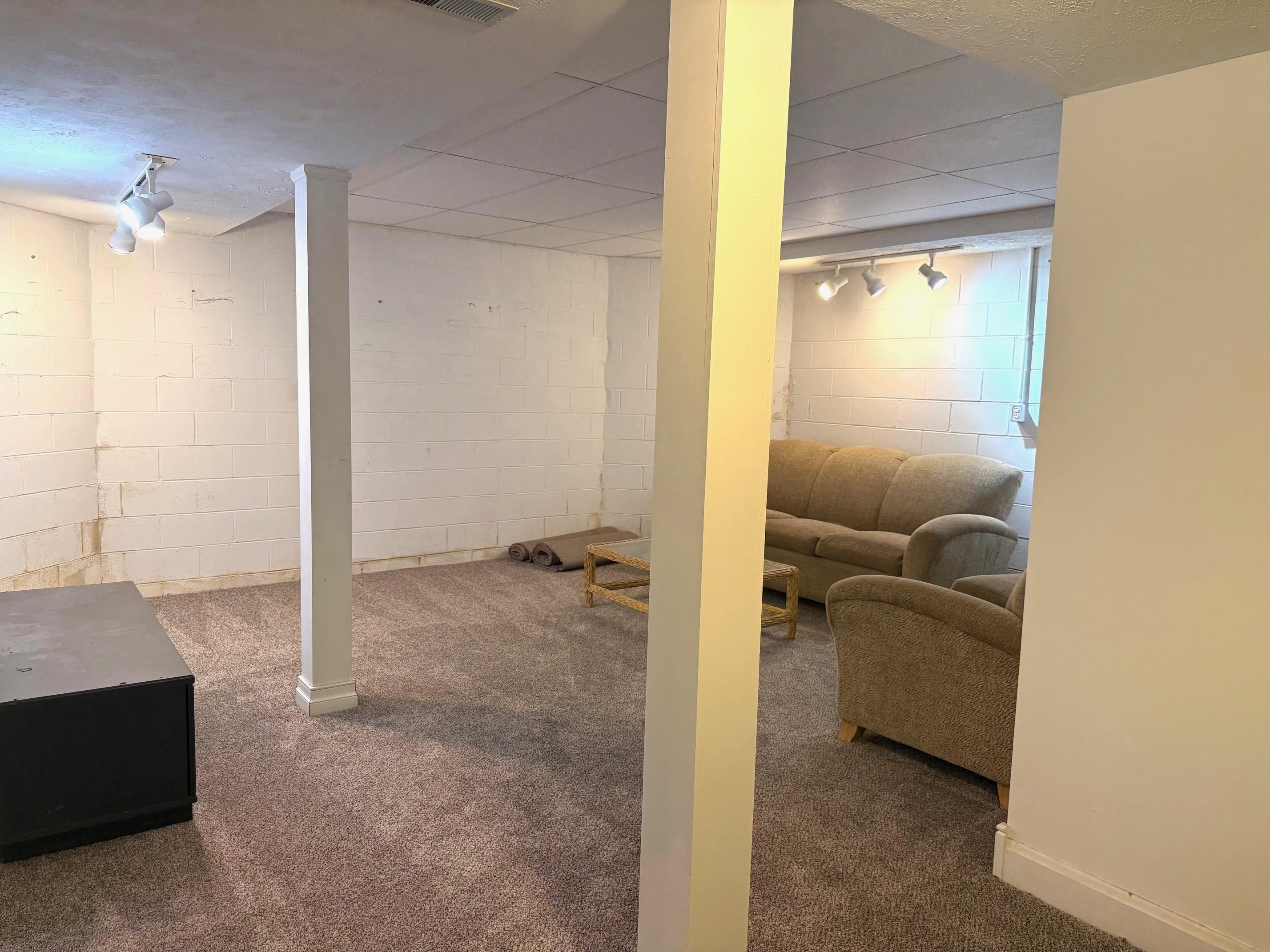 2451 Henderson Street