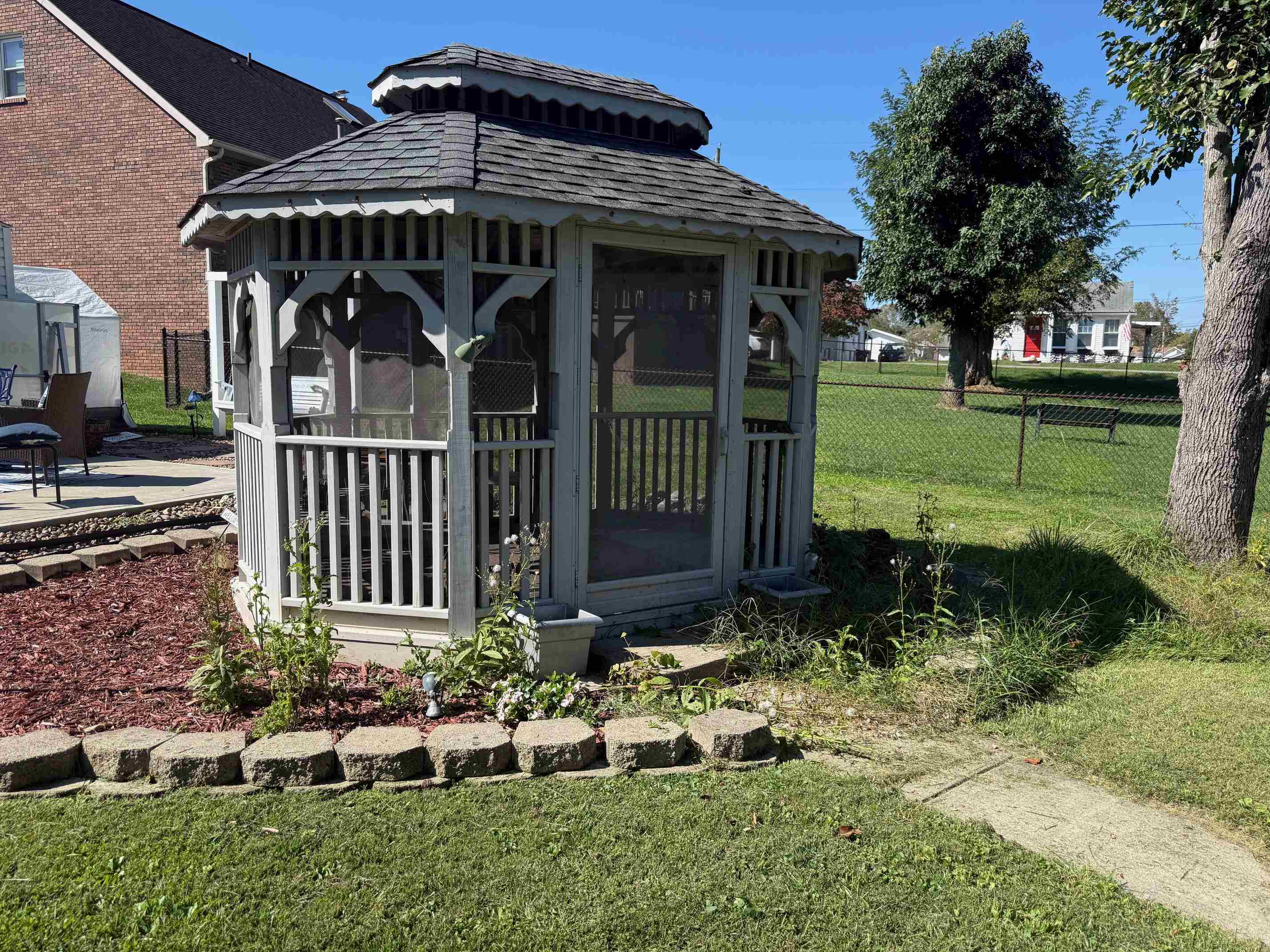 2451 Henderson Street