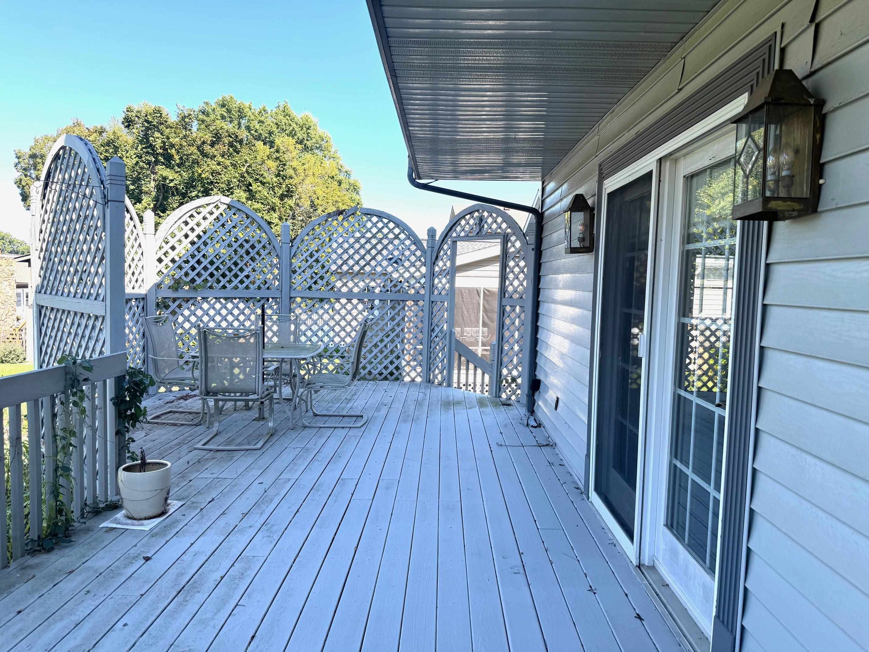 2451 Henderson Street