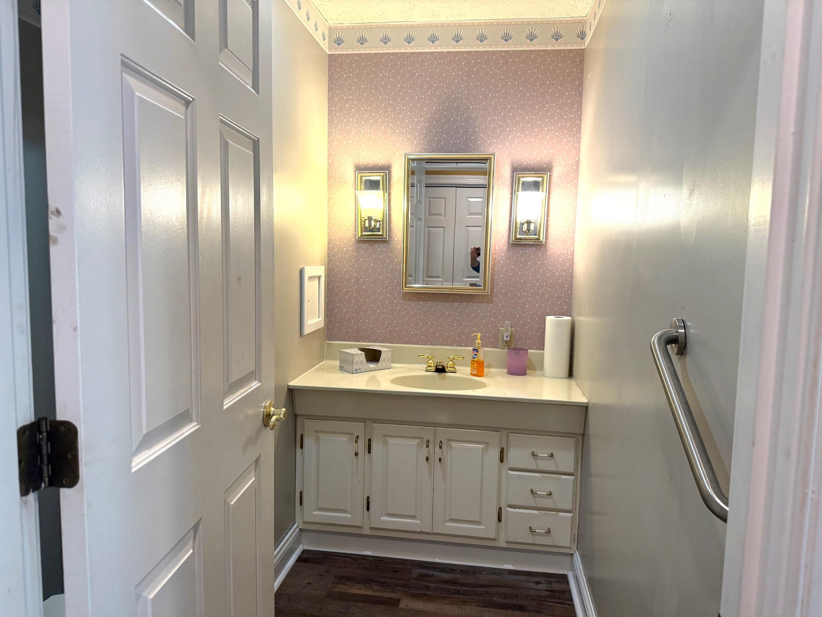 2451 Henderson Street