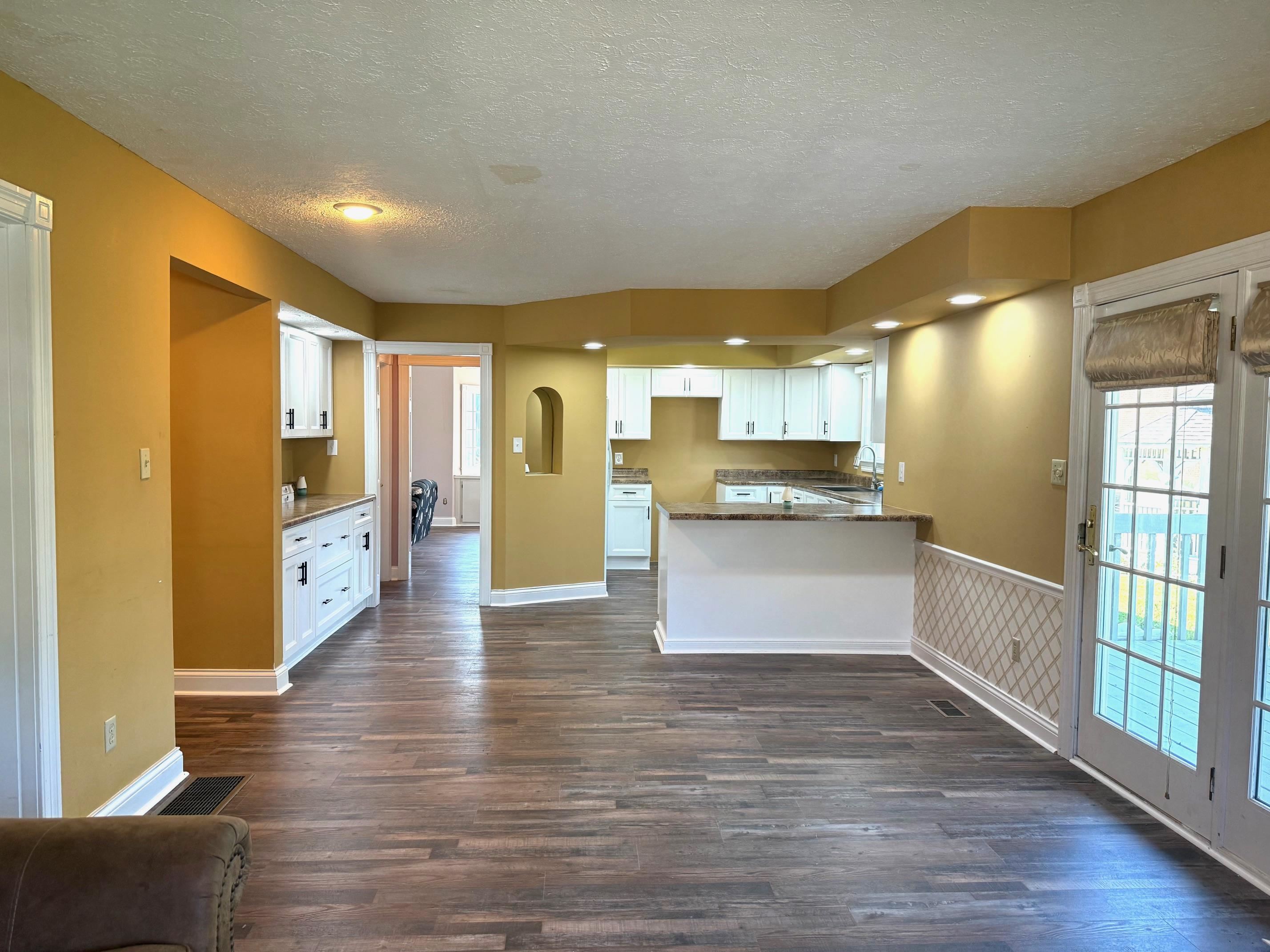 2451 Henderson Street