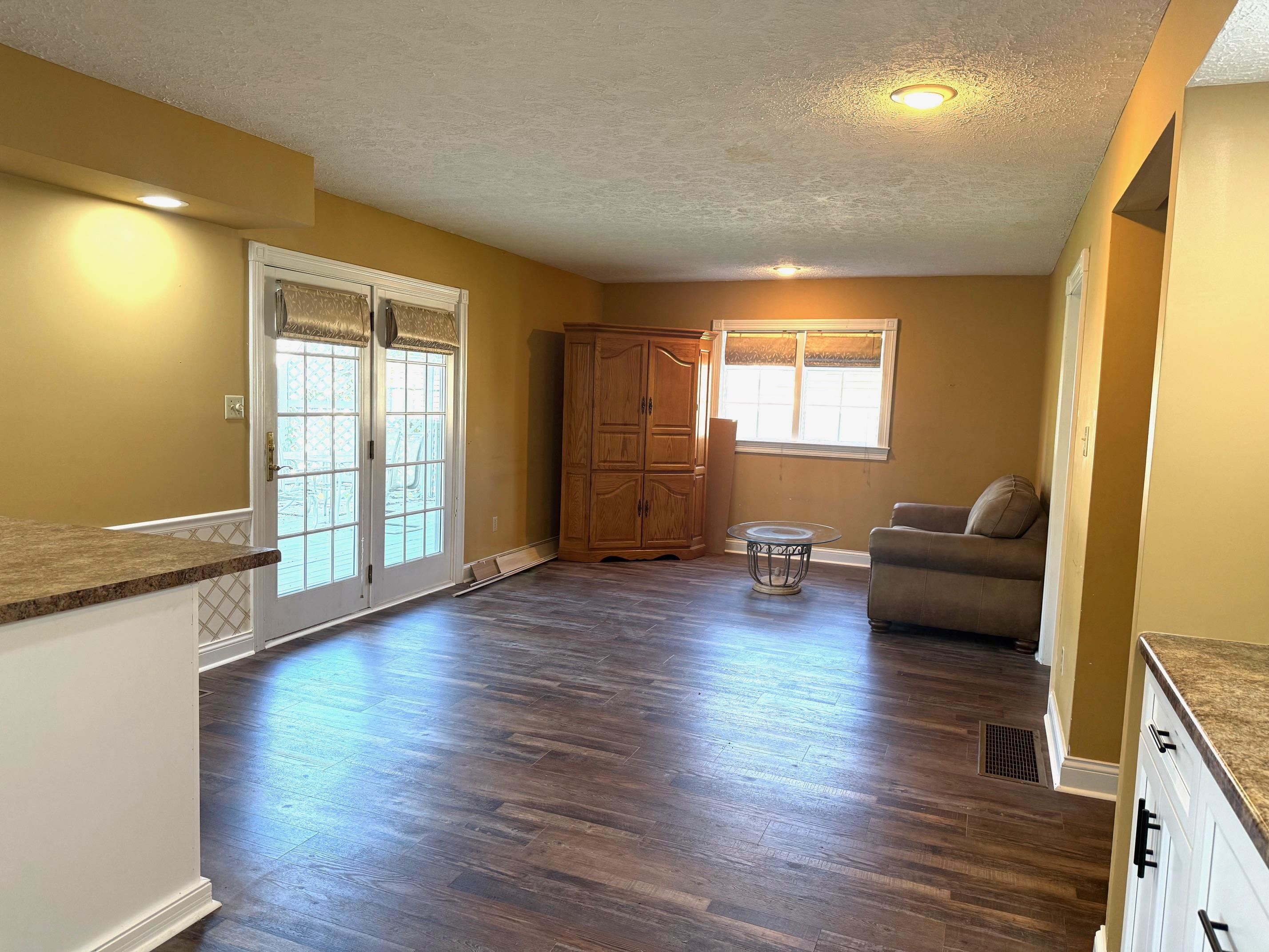 2451 Henderson Street