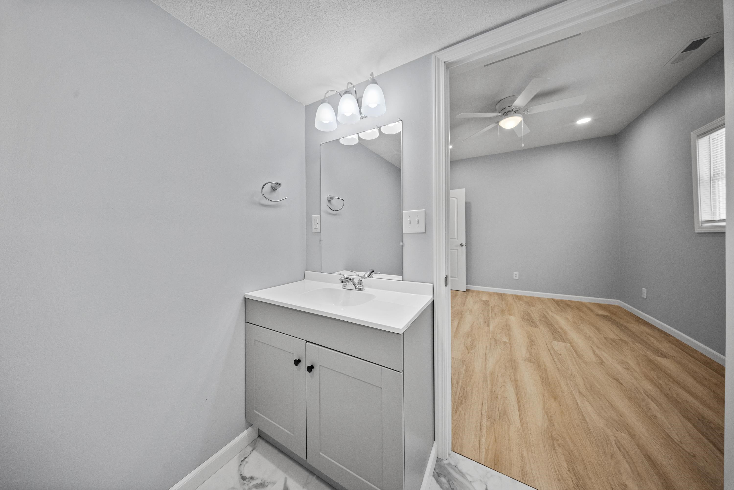 515 Cherrington Street